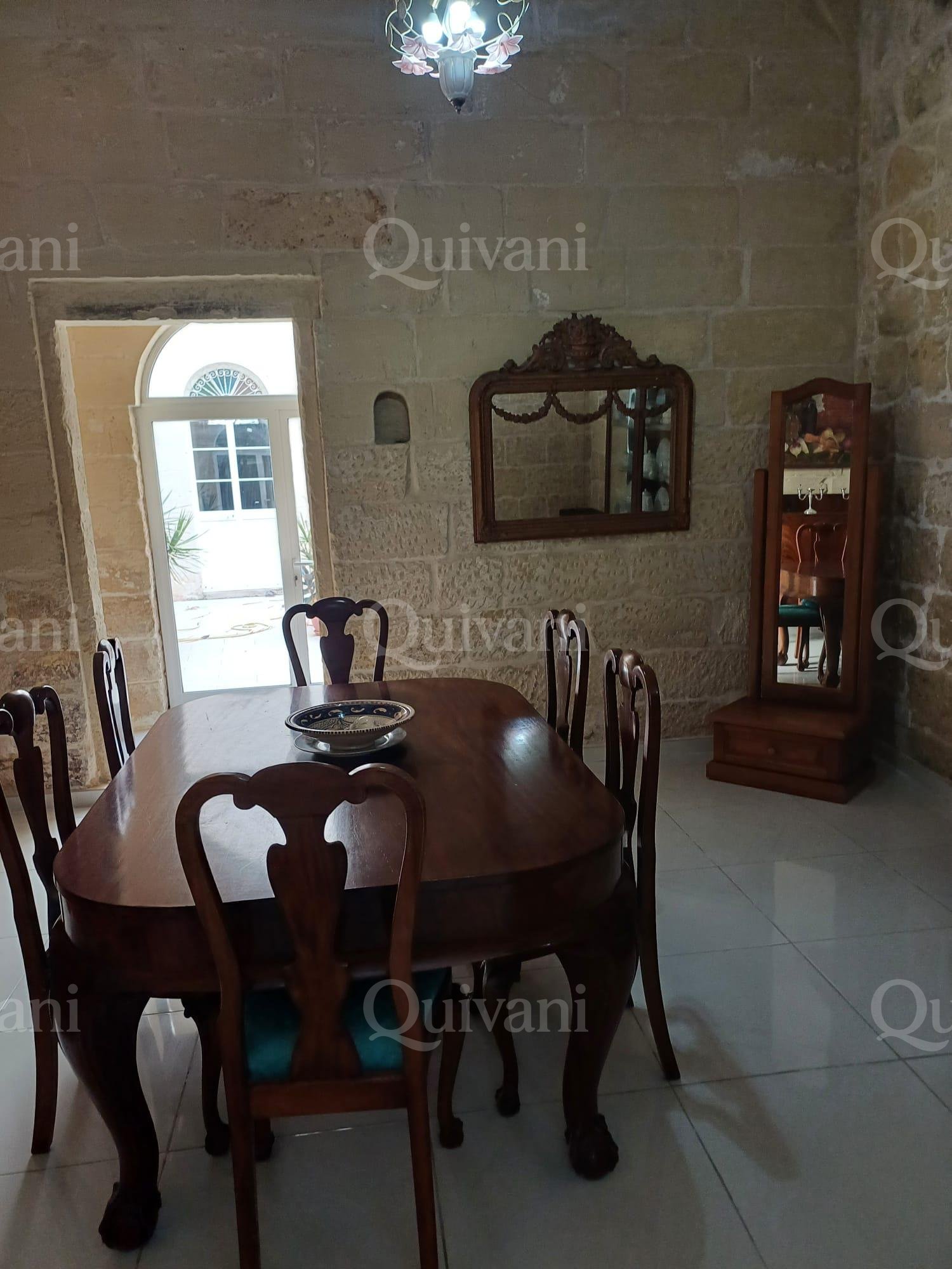 Mosta, Furnished Townhouse