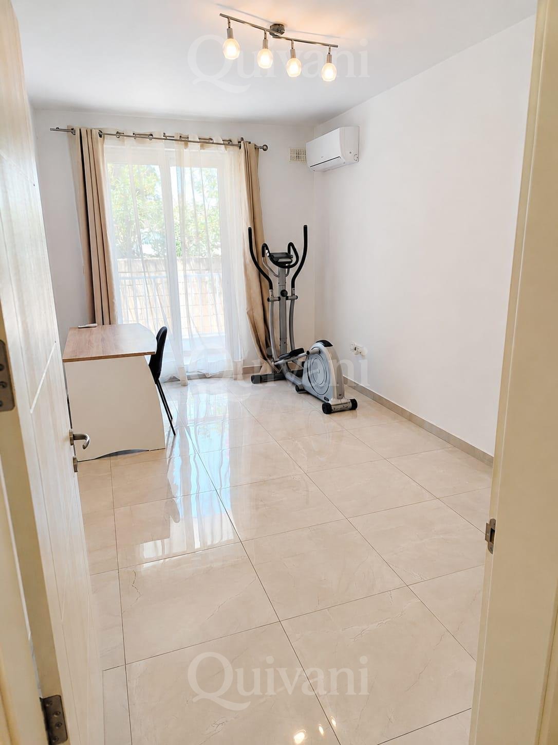 Xemxija, Apartment
