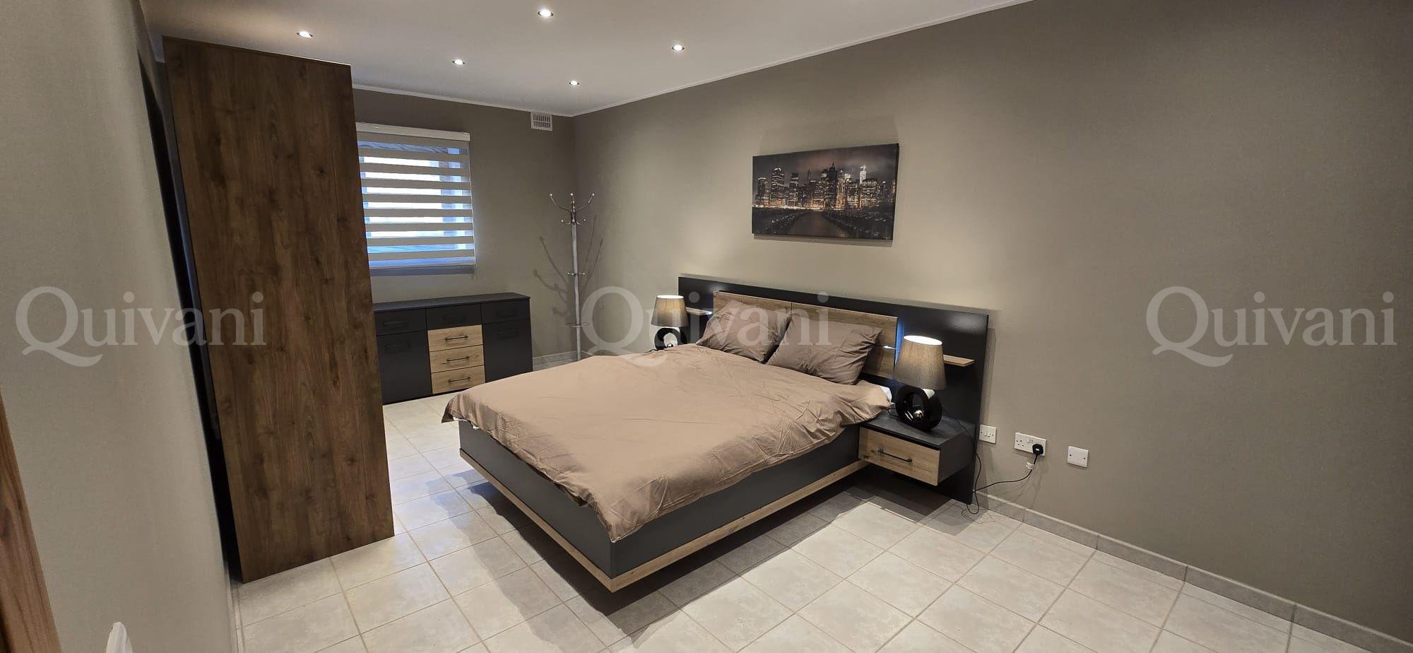 Msida, Elevated Apartment