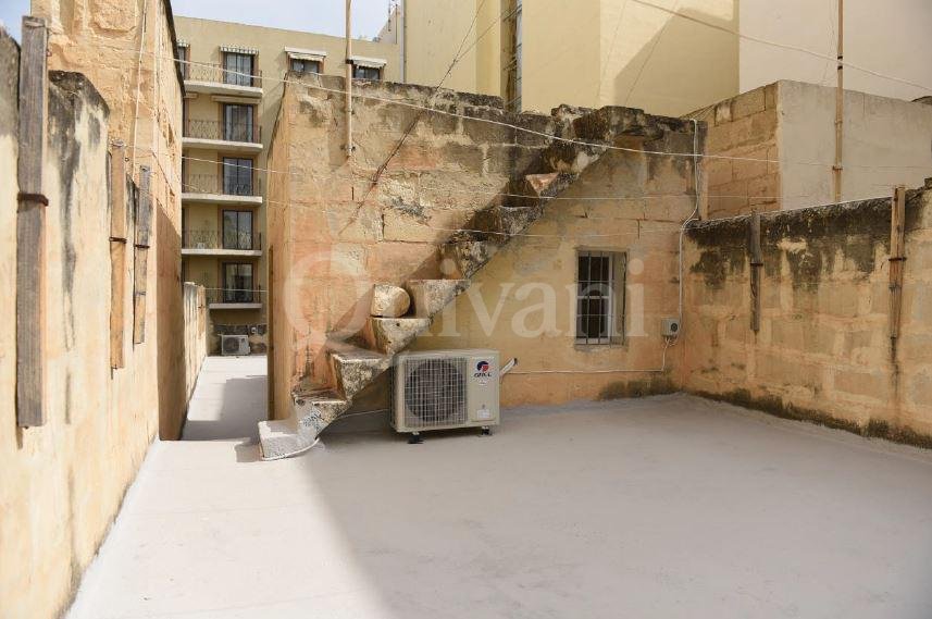 Sliema, Furnished Town House