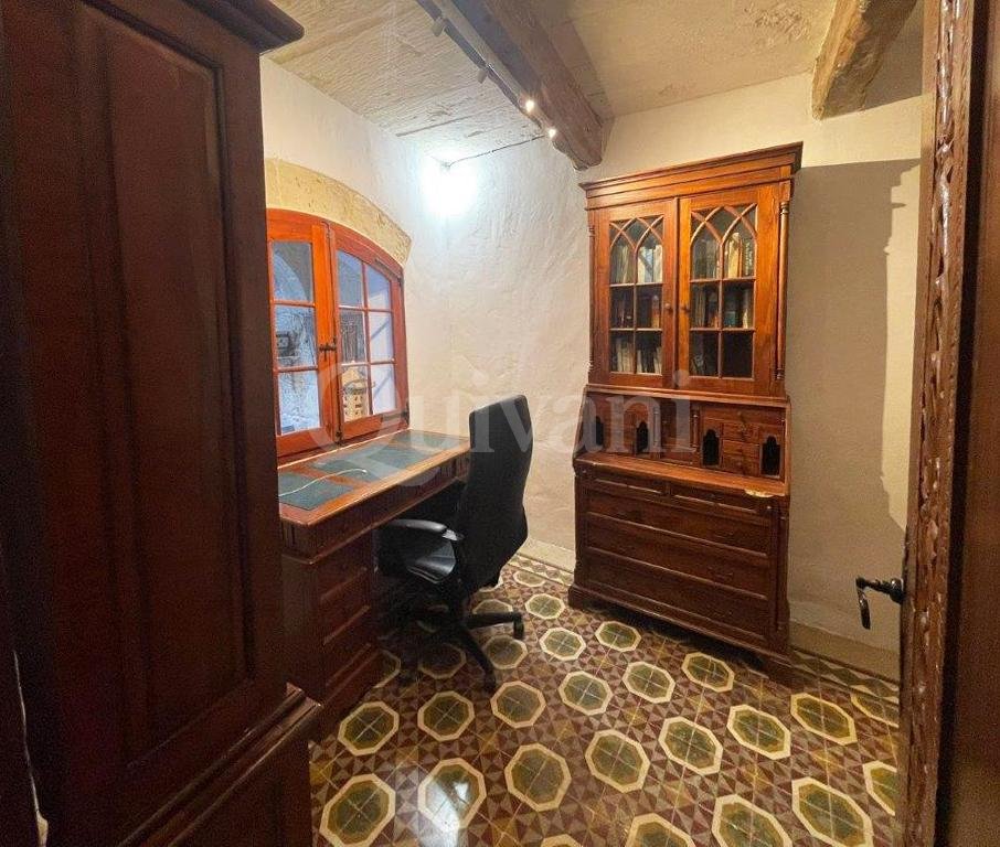Mosta, Furnished House of Character