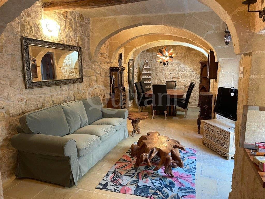 Mosta, Furnished House of Character