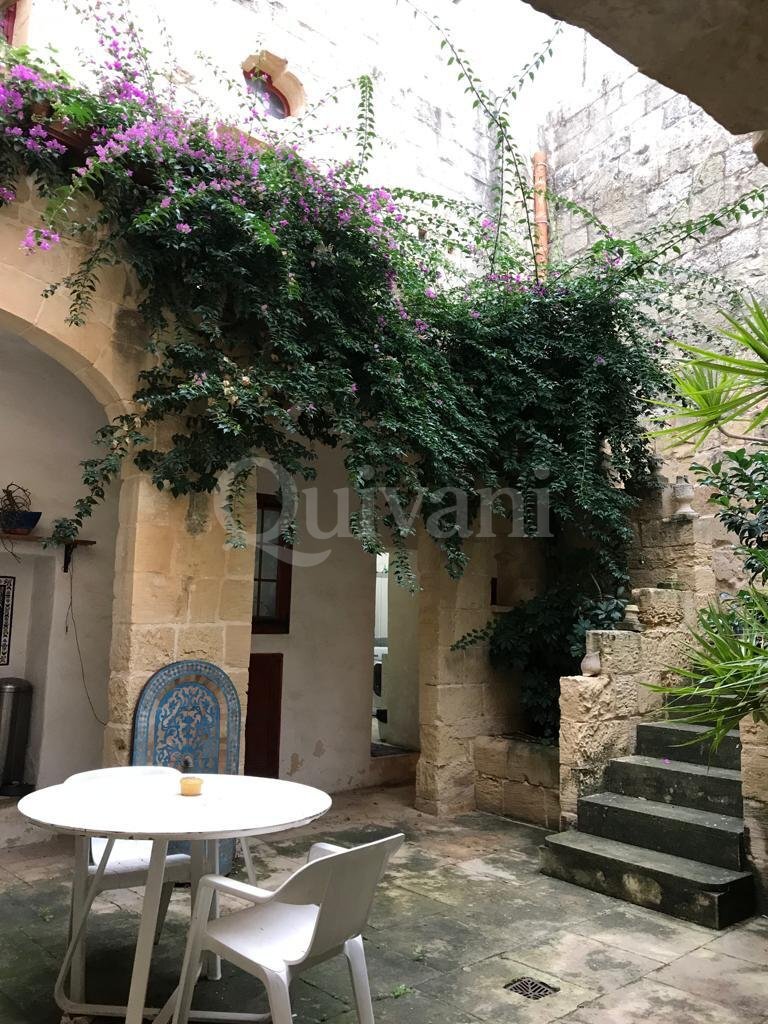Mosta, Furnished House of Character