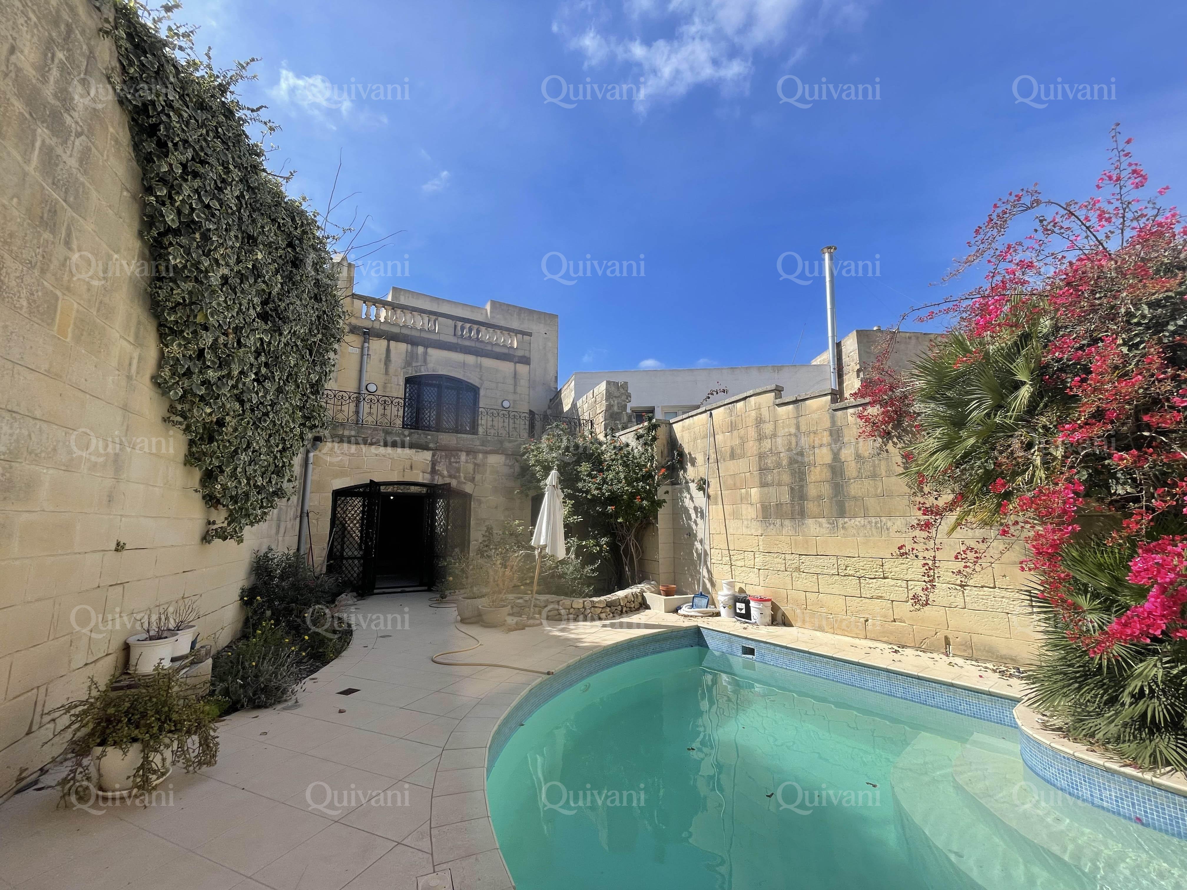 Naxxar, Converted House of Character