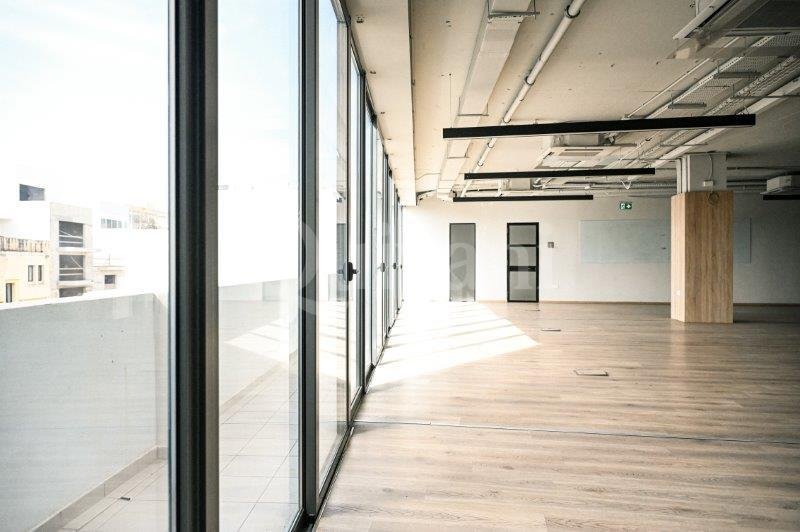 Sliema, Finished Office