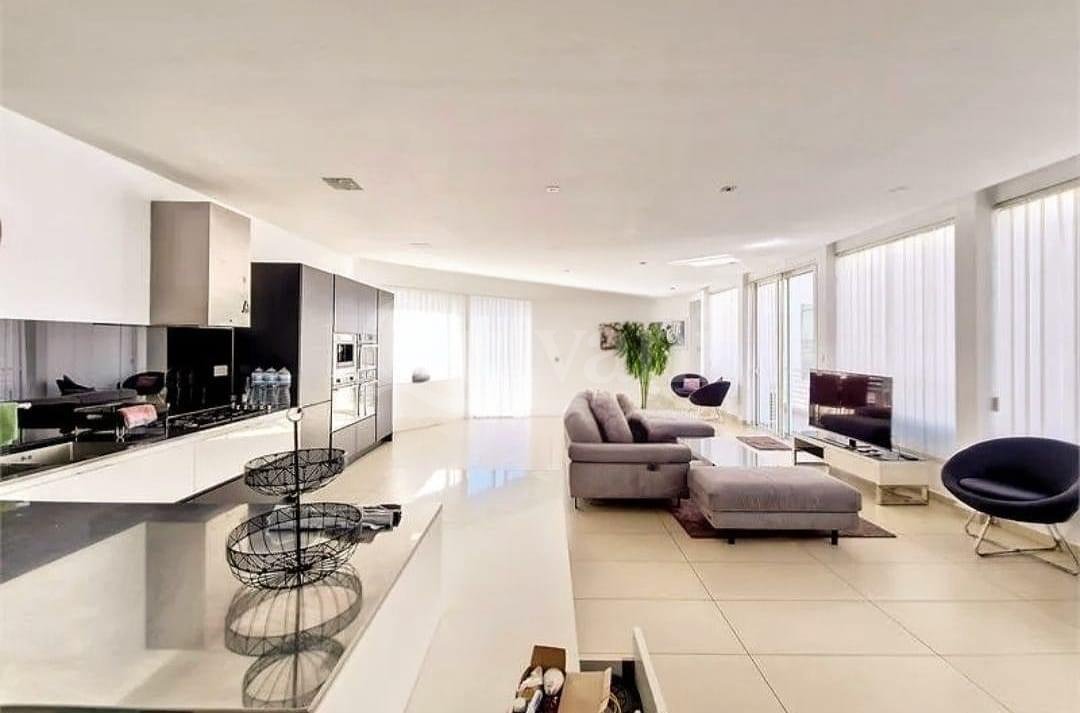 Sliema, Furnished Penthouse
