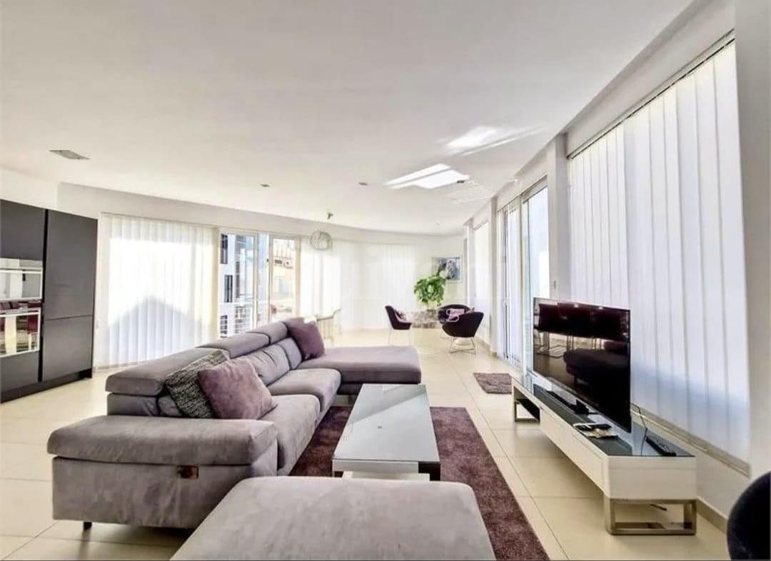 Sliema, Furnished Penthouse