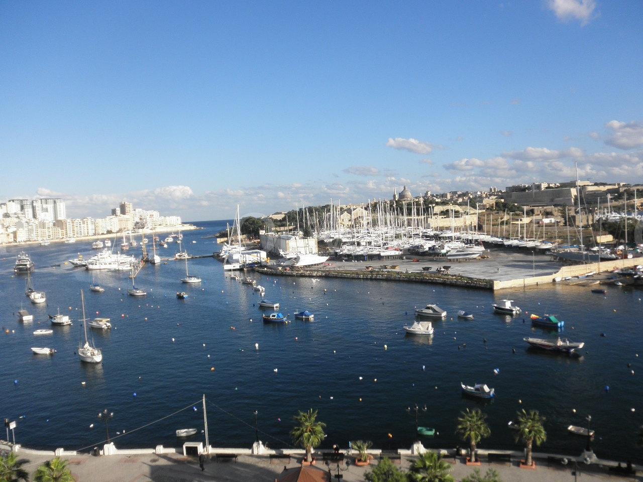 Gzira, Furnished Penthouse