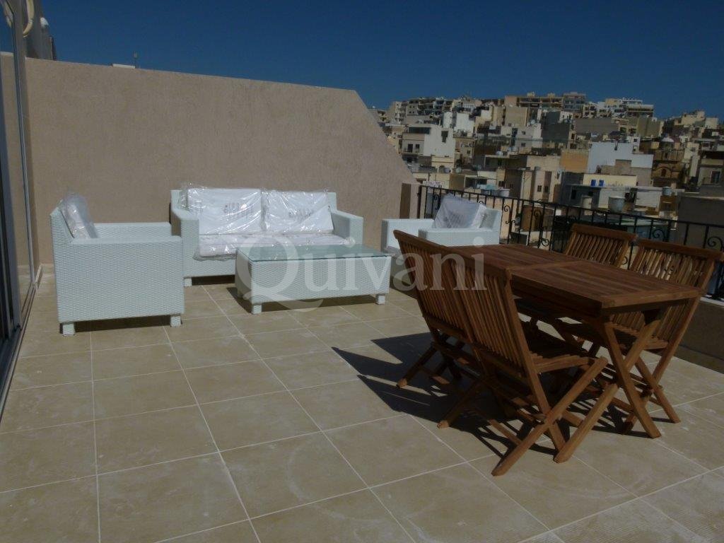 Gzira, Furnished Penthouse