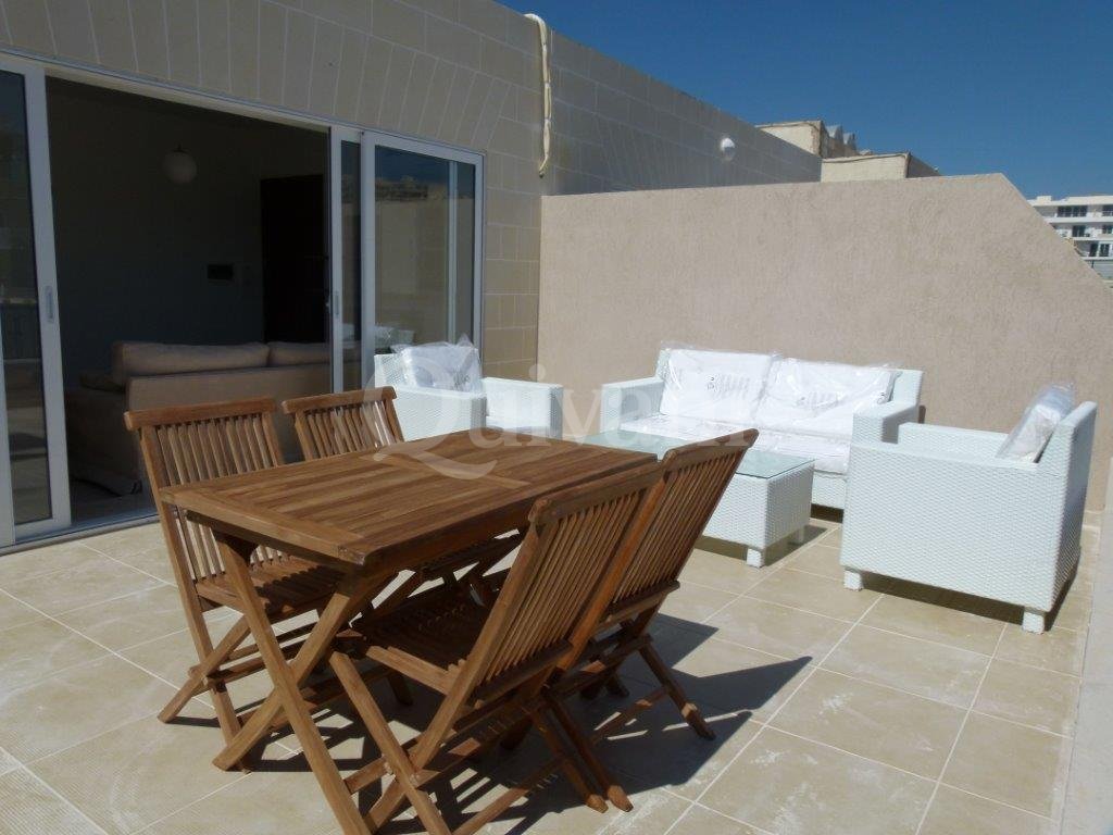 Gzira, Furnished Penthouse