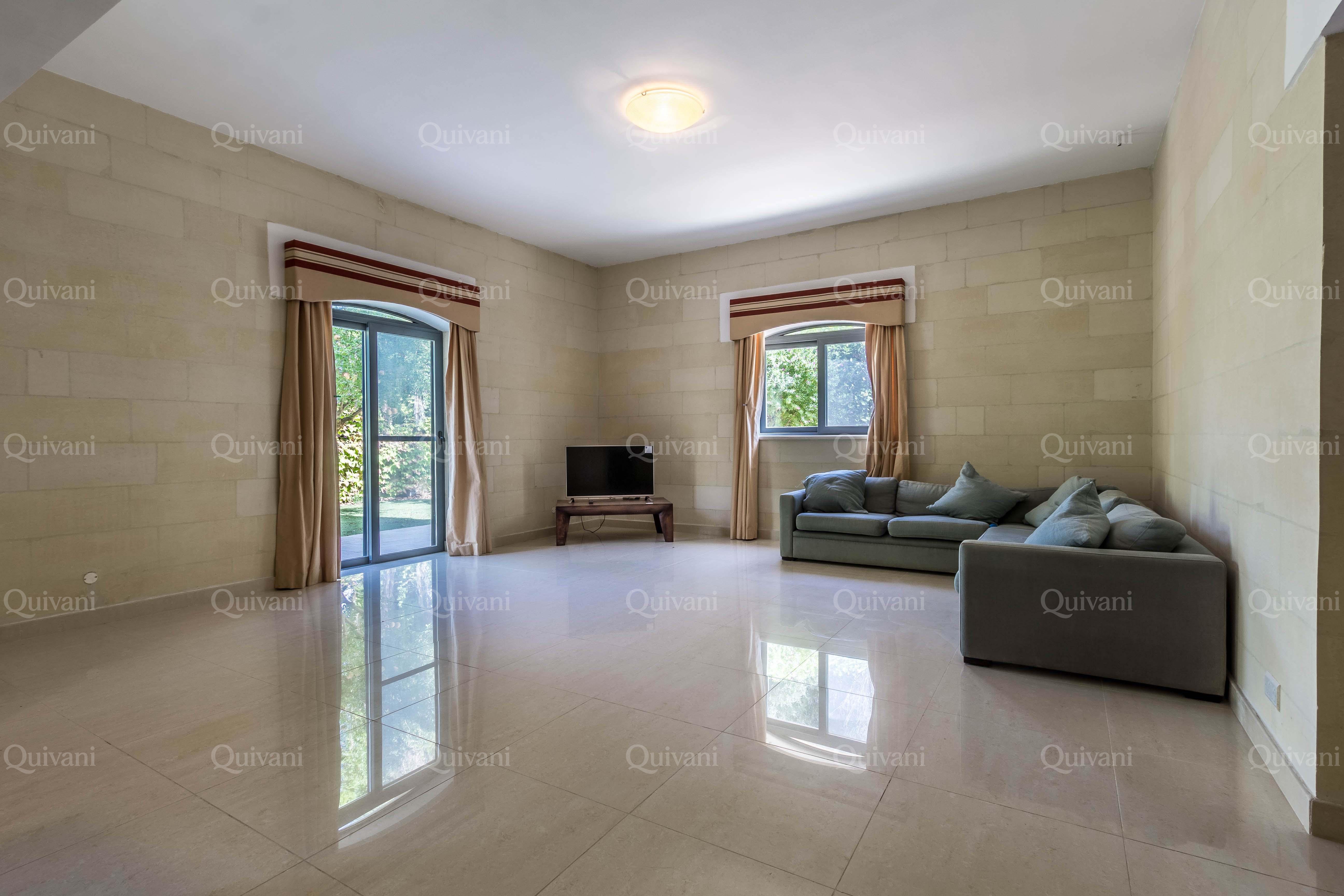 Bahar ic-Caghaq, Furnished Detached Villa