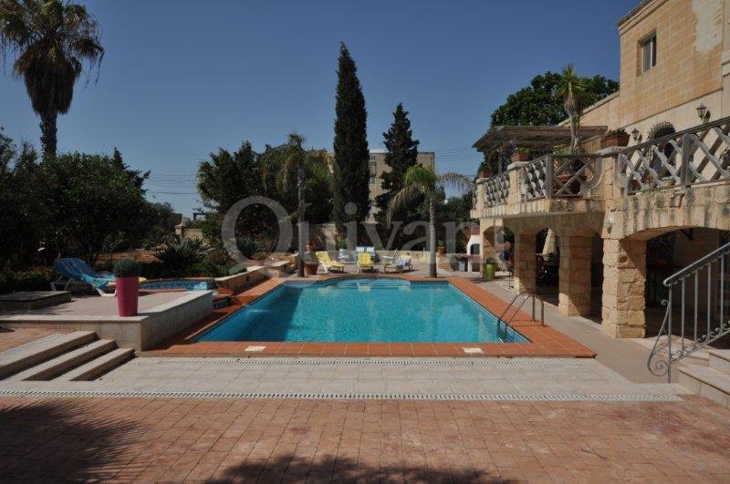 Tal-Ibrag, Finished Villa