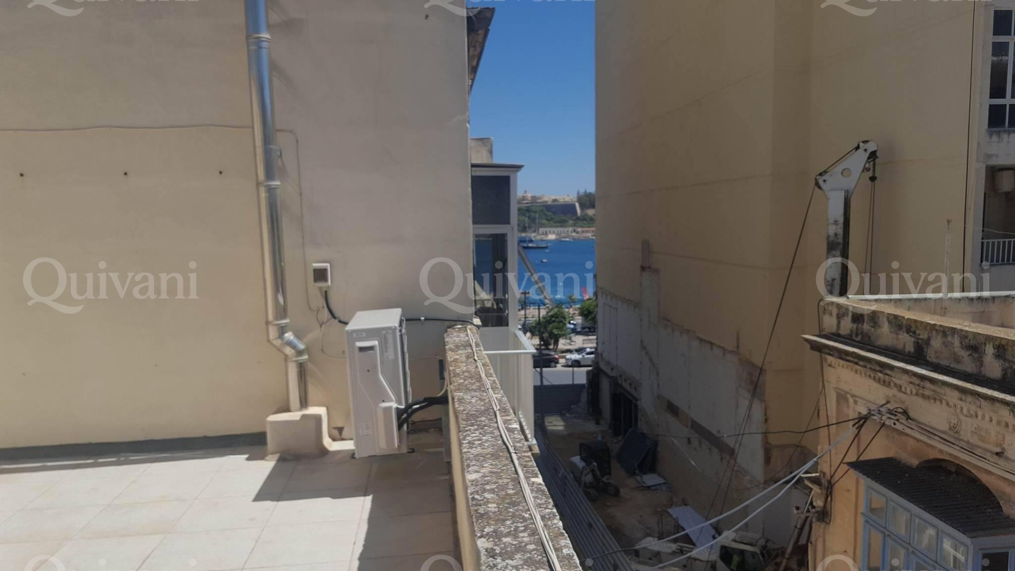Sliema, Furnished Town House