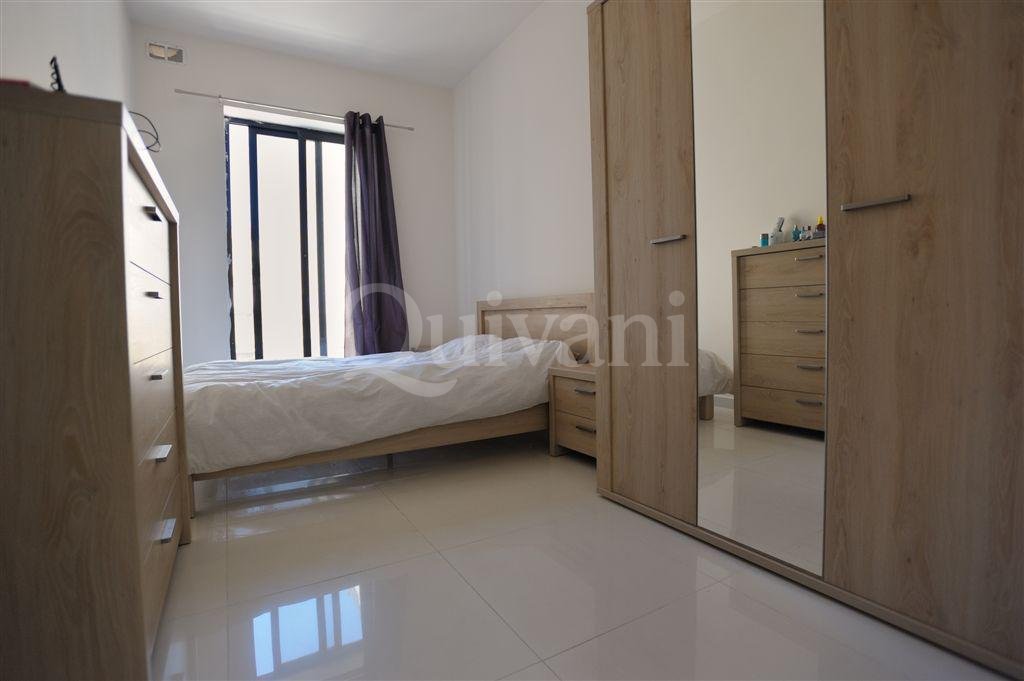 Gzira, Furnished Duplex Maisonette