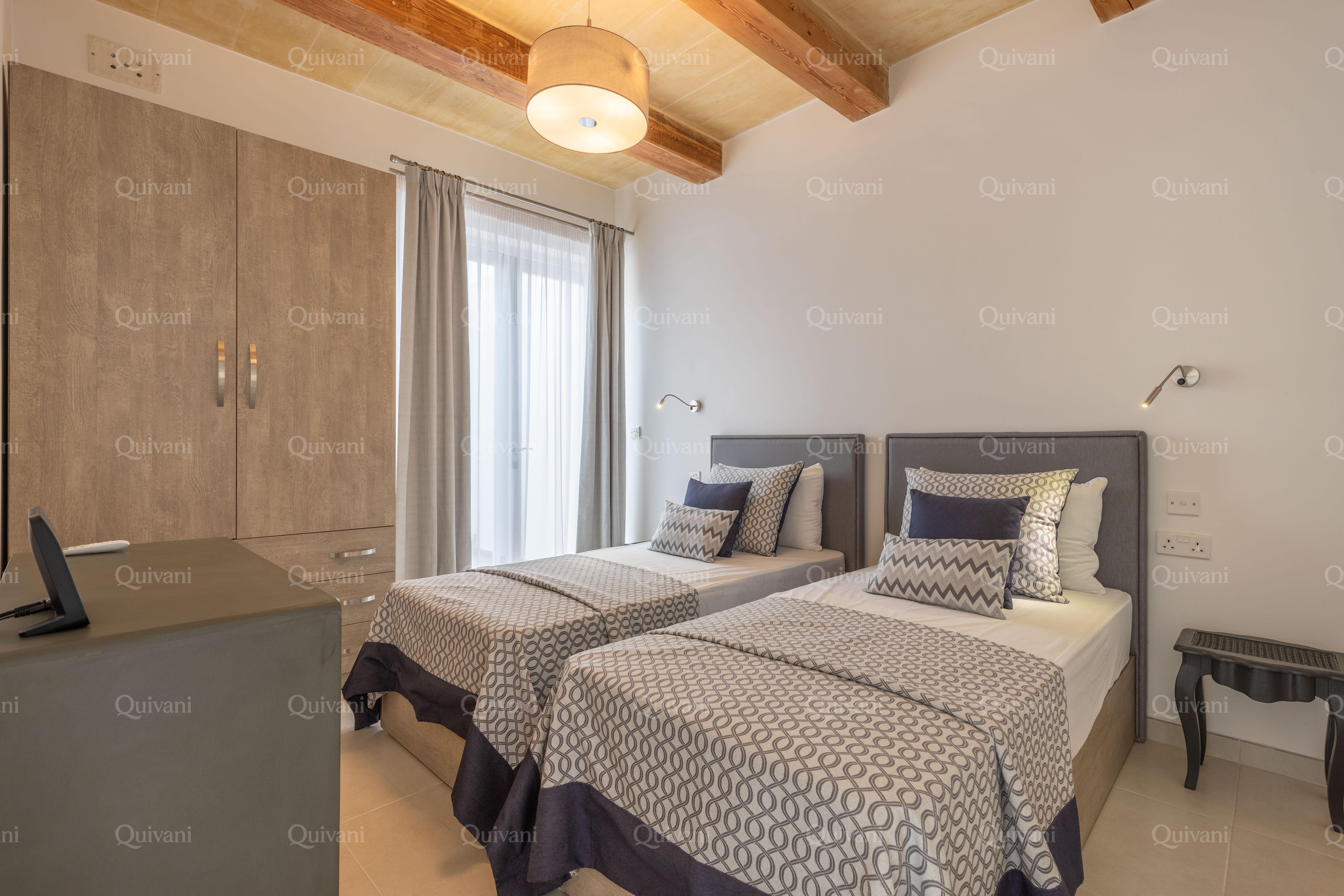 Sliema, Furnished Town House