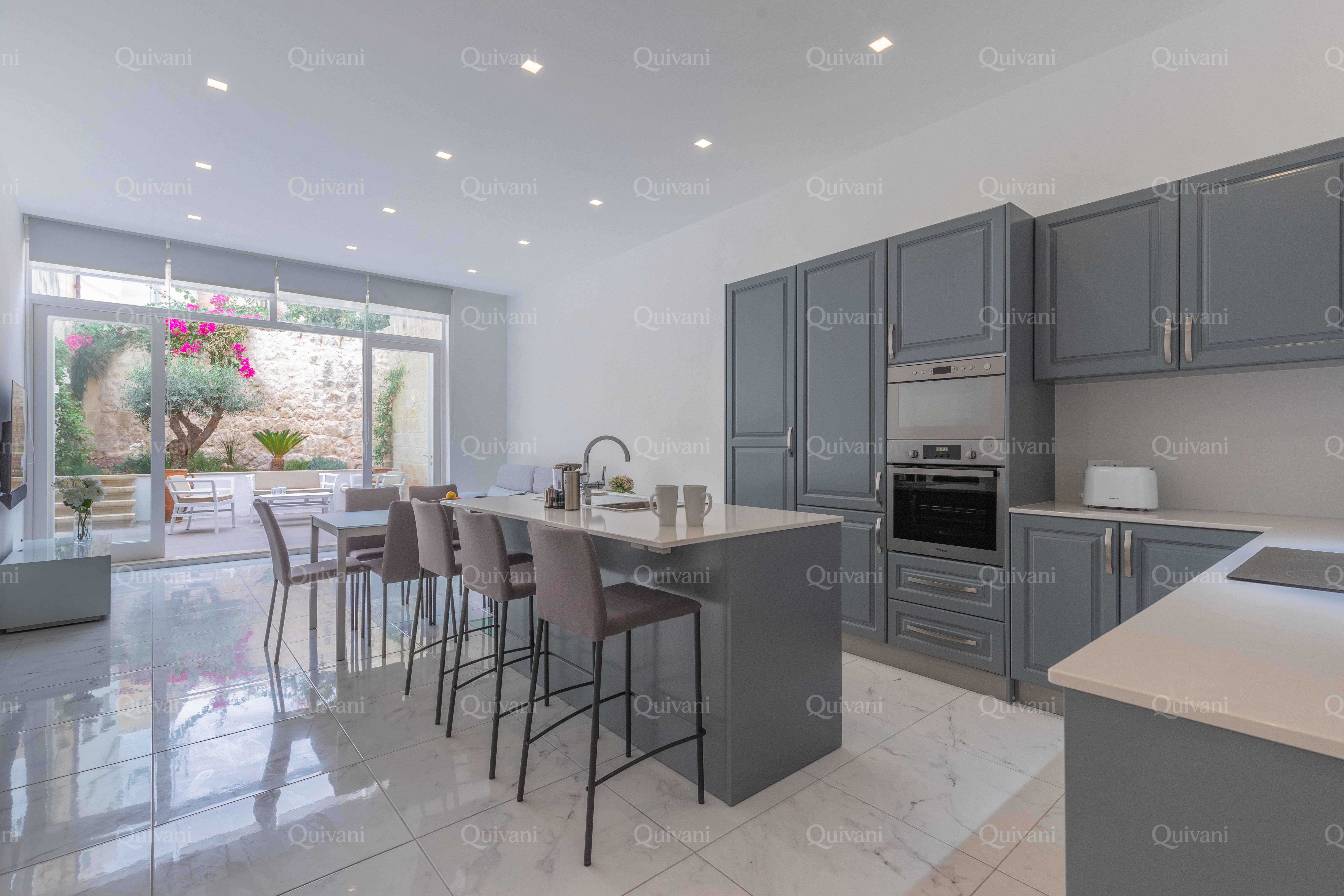 Sliema, Furnished Town House