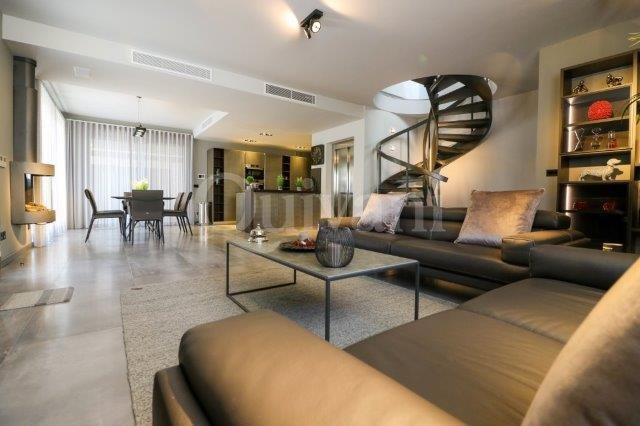 Swieqi, Furnished Semi-detached Villa