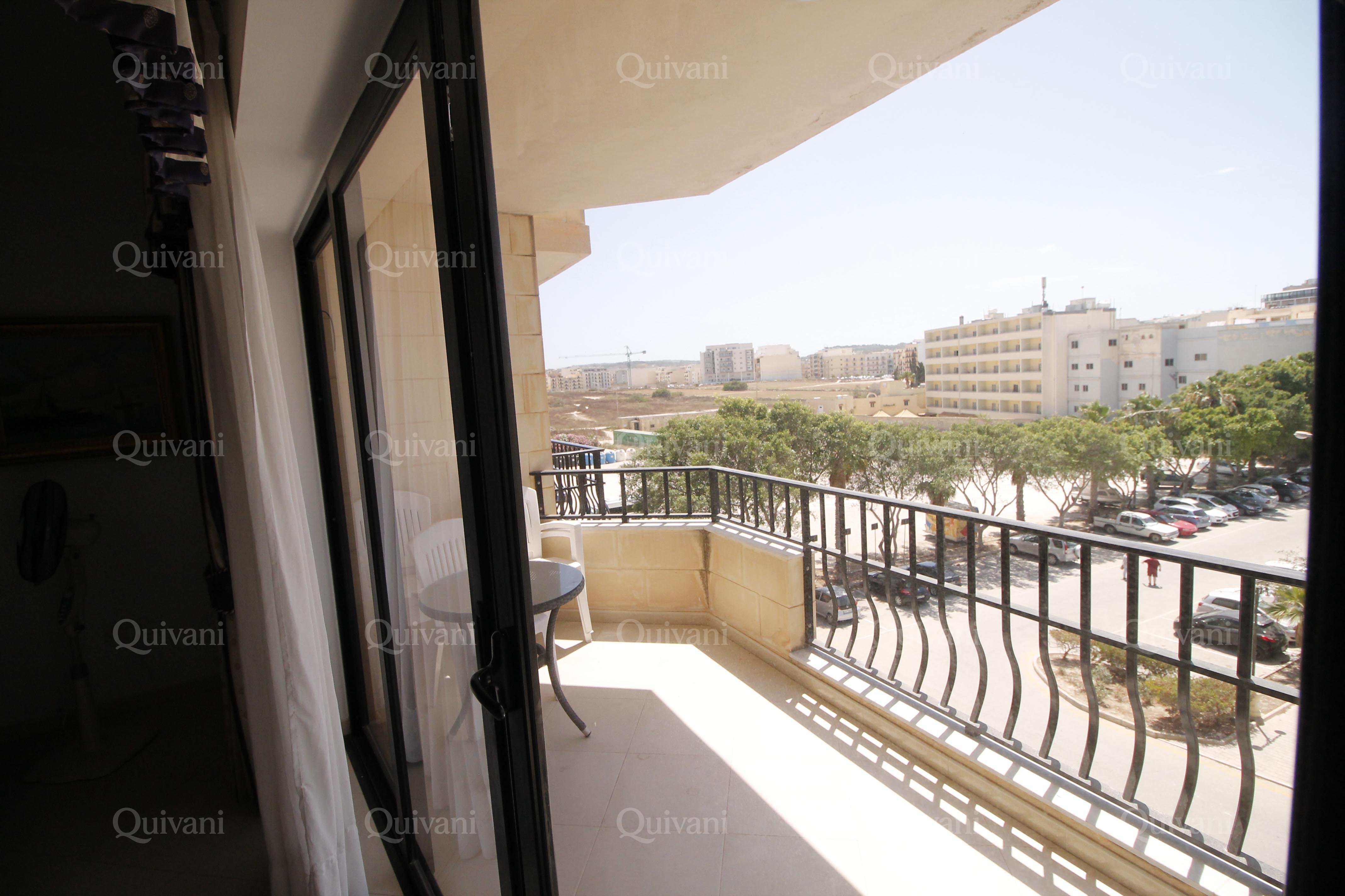 Qawra, Furnished Apartment