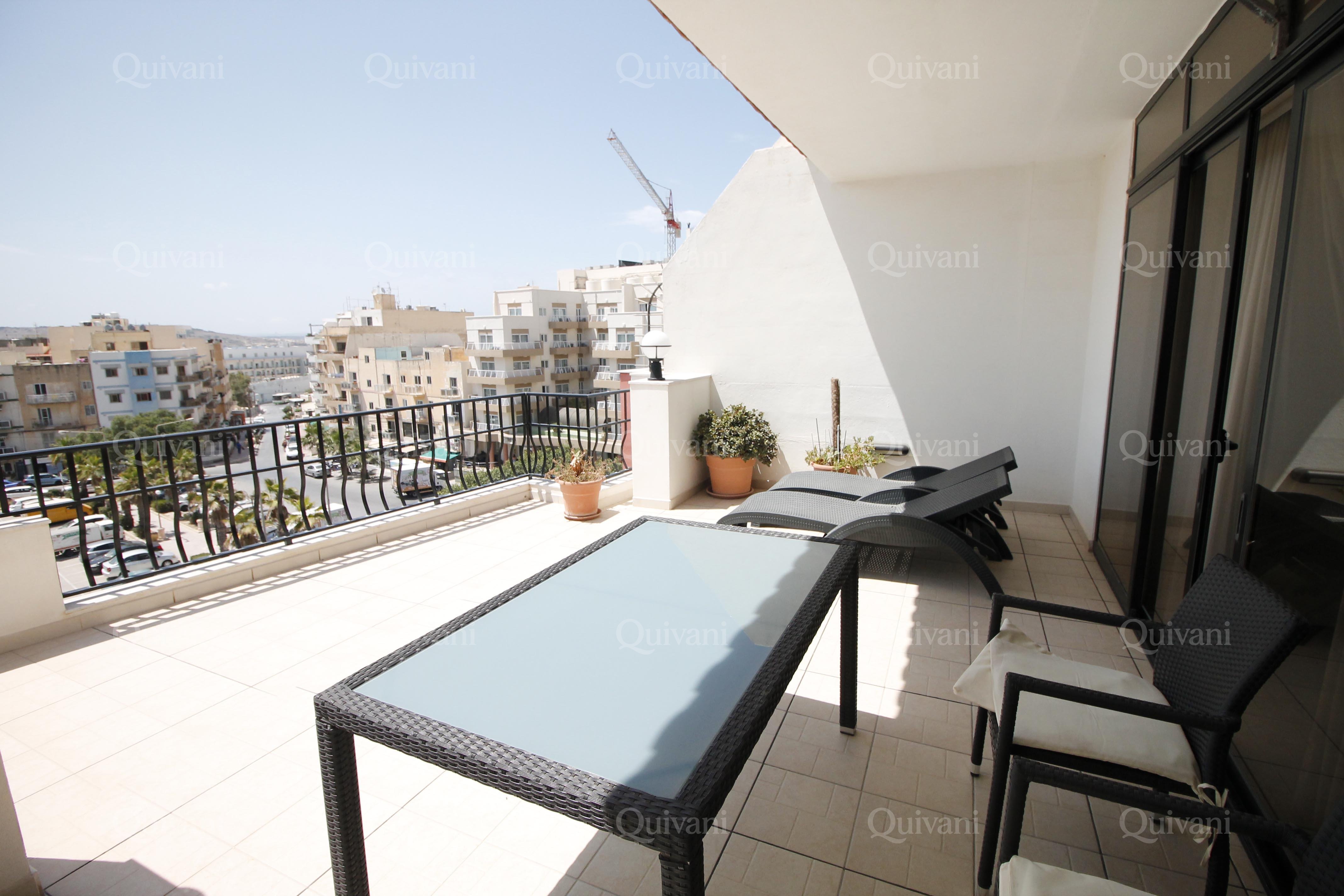 Qawra, Furnished Penthouse