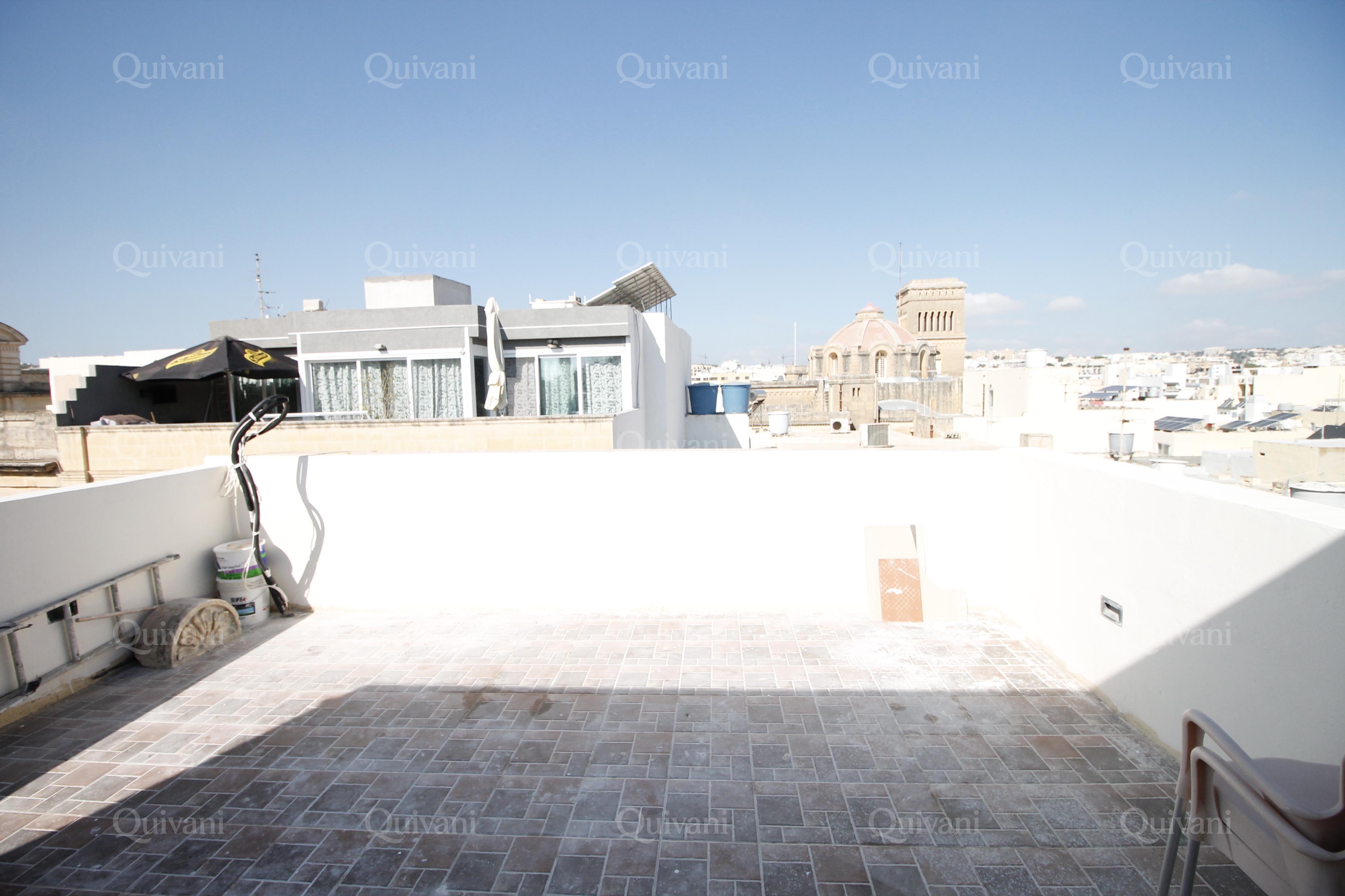 Sliema, Furnished Penthouse