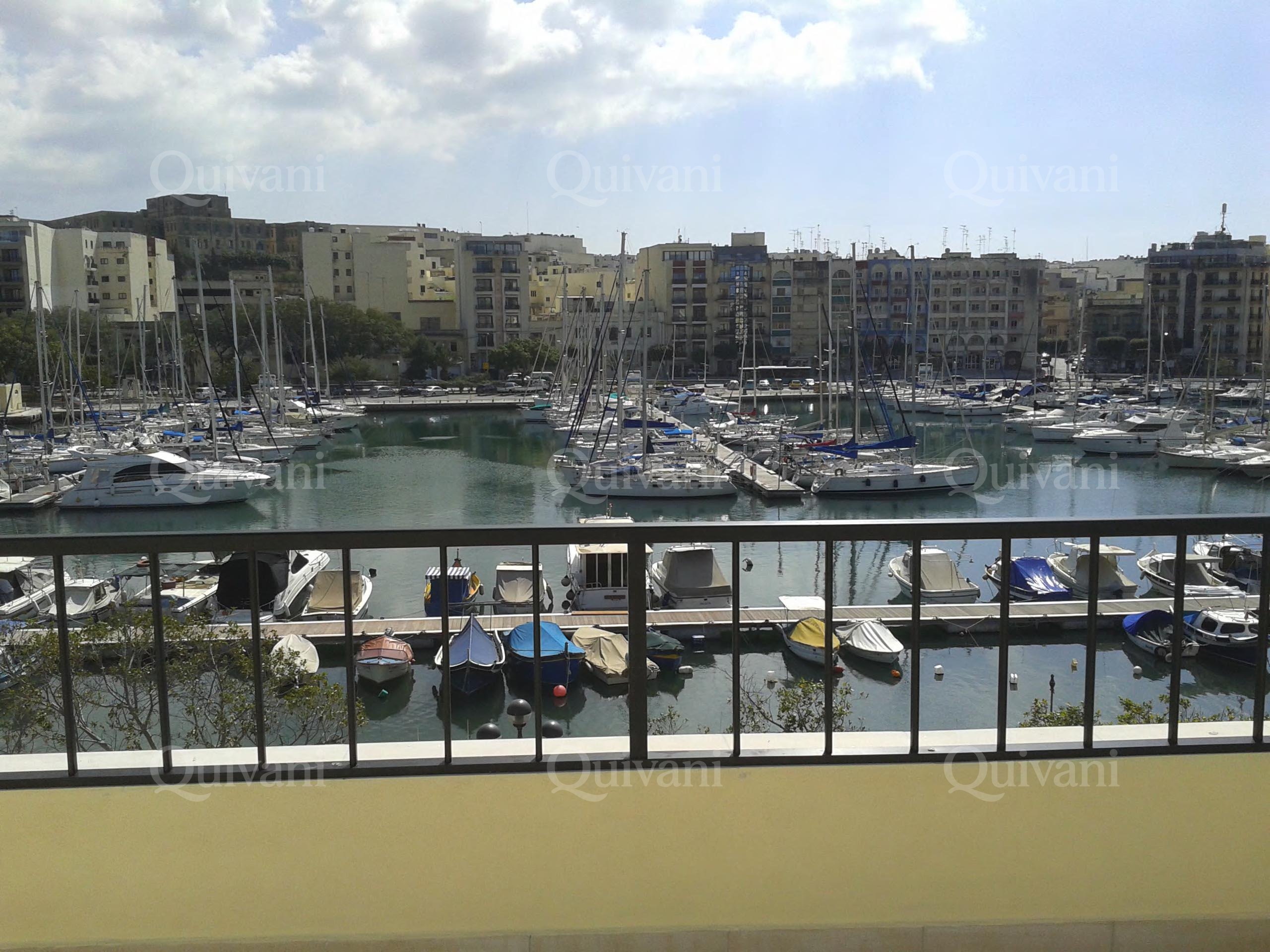 Msida, Furnished Town House