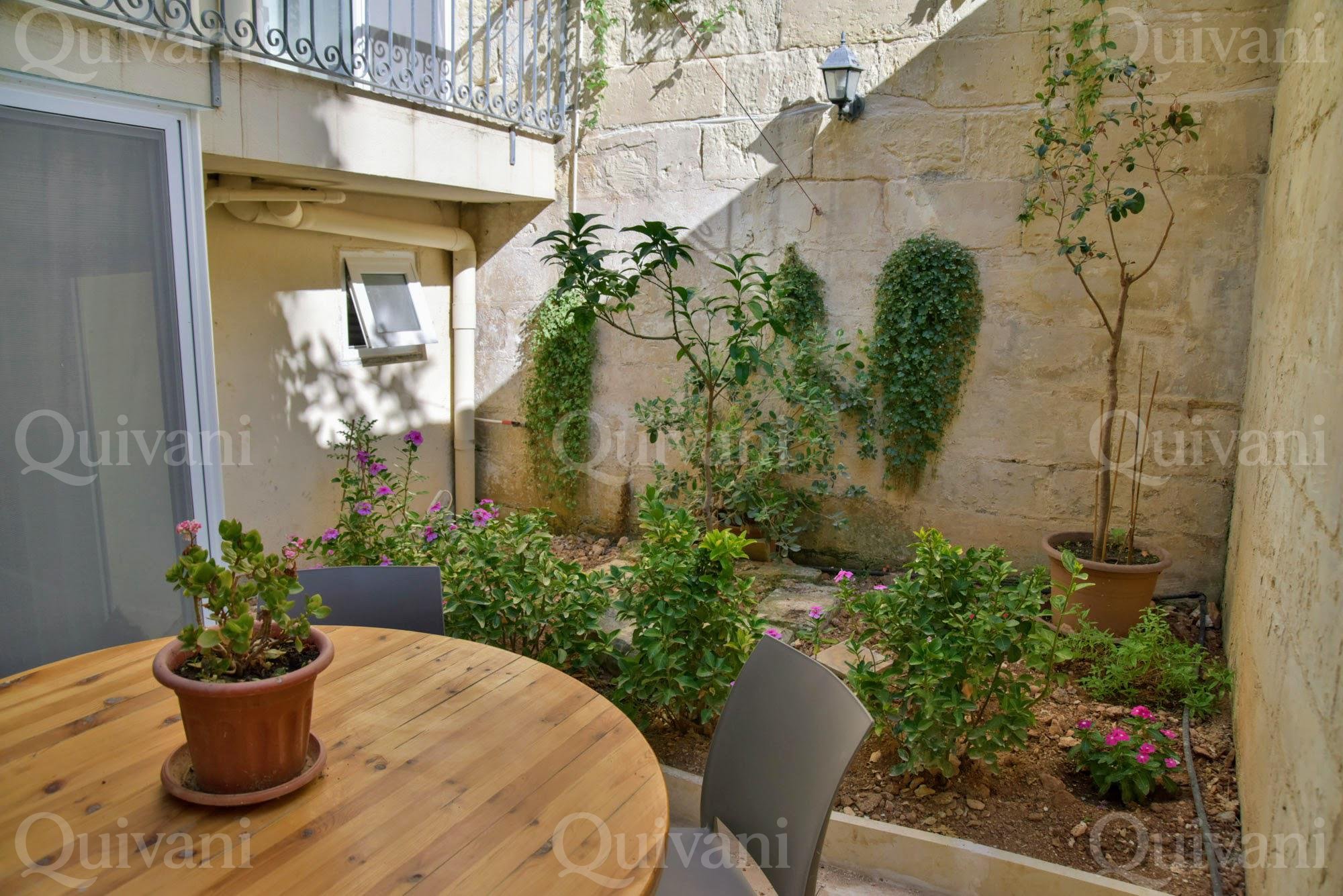 Sliema, Furnished Town House