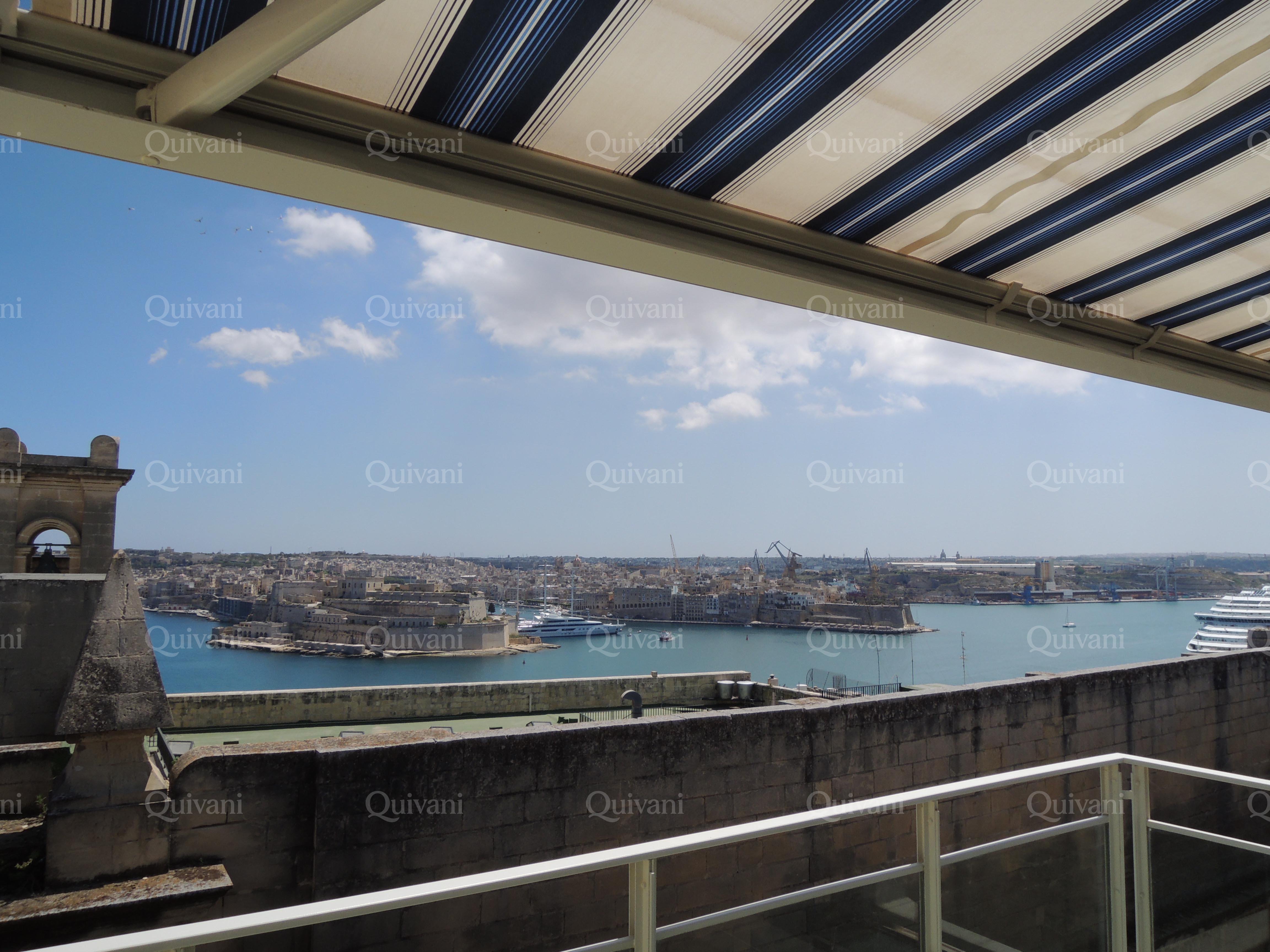 Valletta, Furnished Palazzo