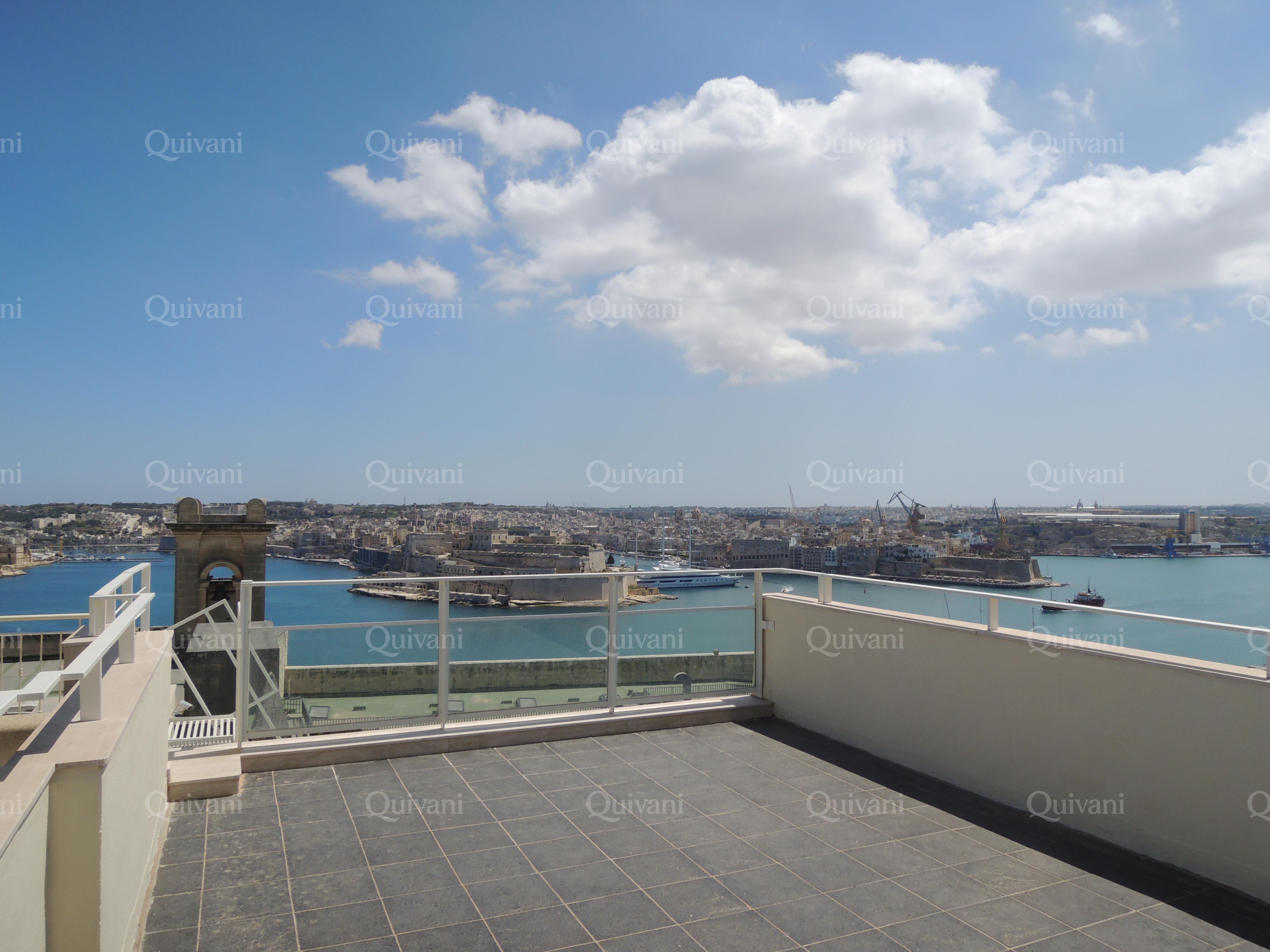 Valletta, Furnished Palazzo