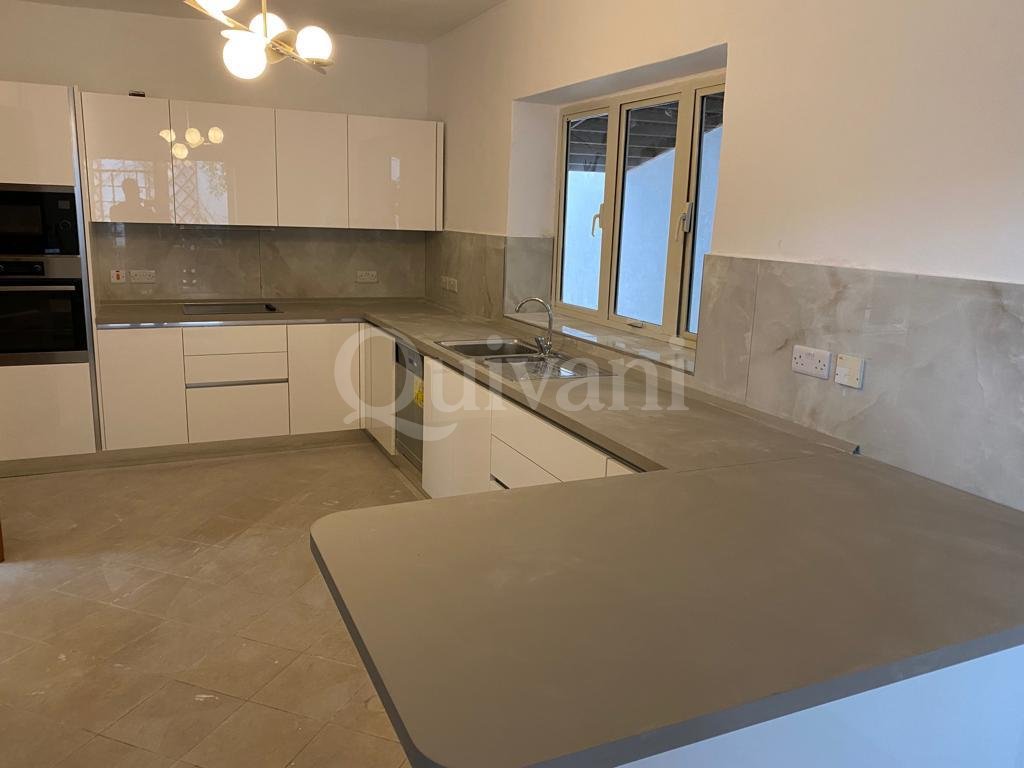 Bahar ic-Caghaq, Finished Detached Villa