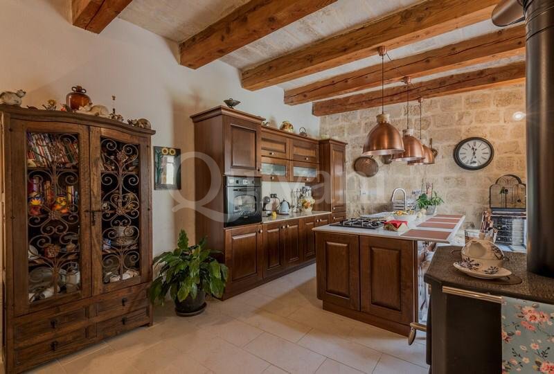 Attard, Furnished House of Character
