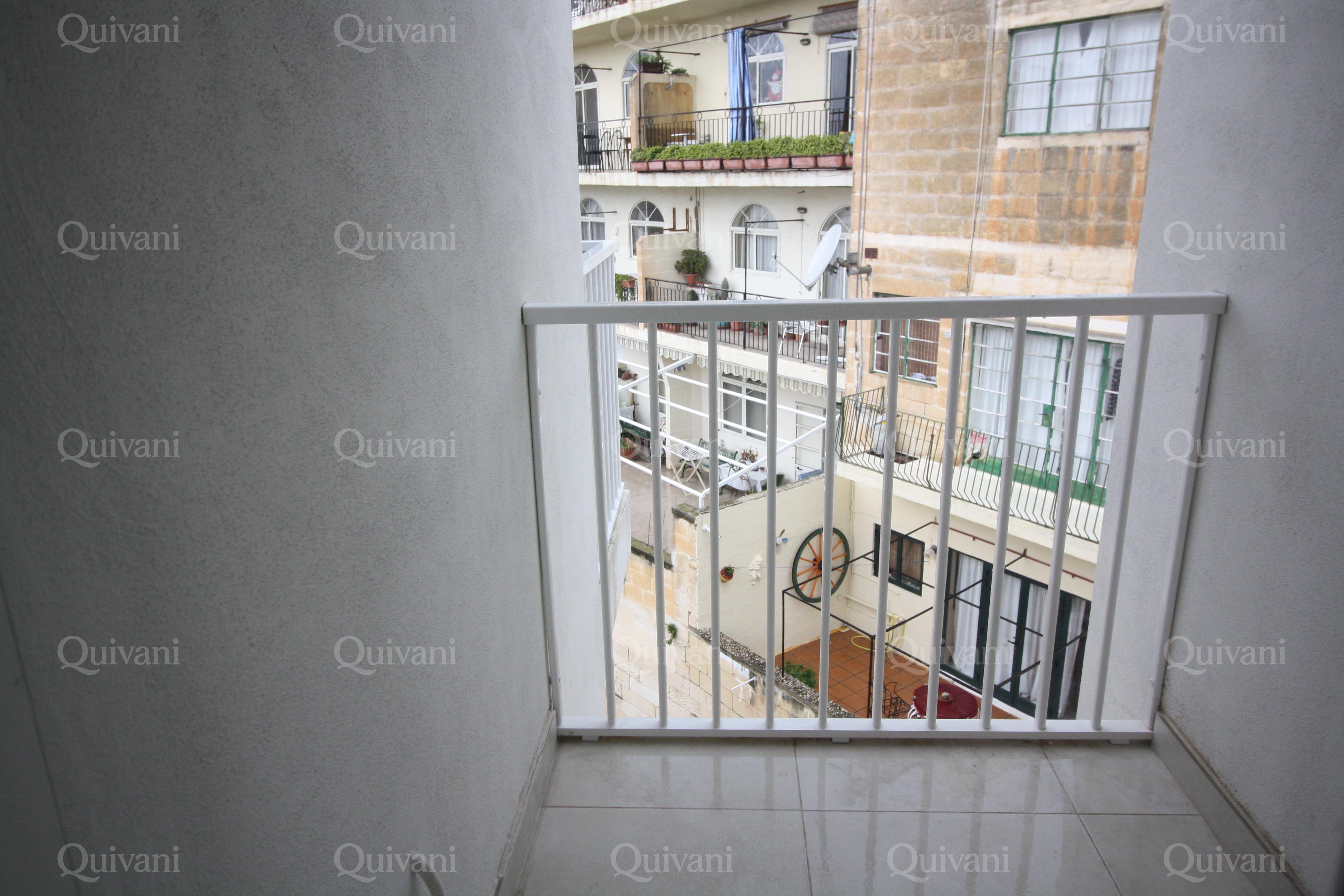 Gzira, Furnished Apartment