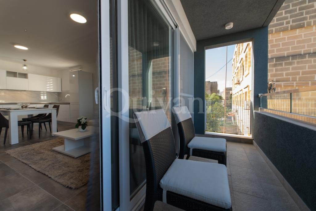 Ta'' Xbiex, Furnished Apartment