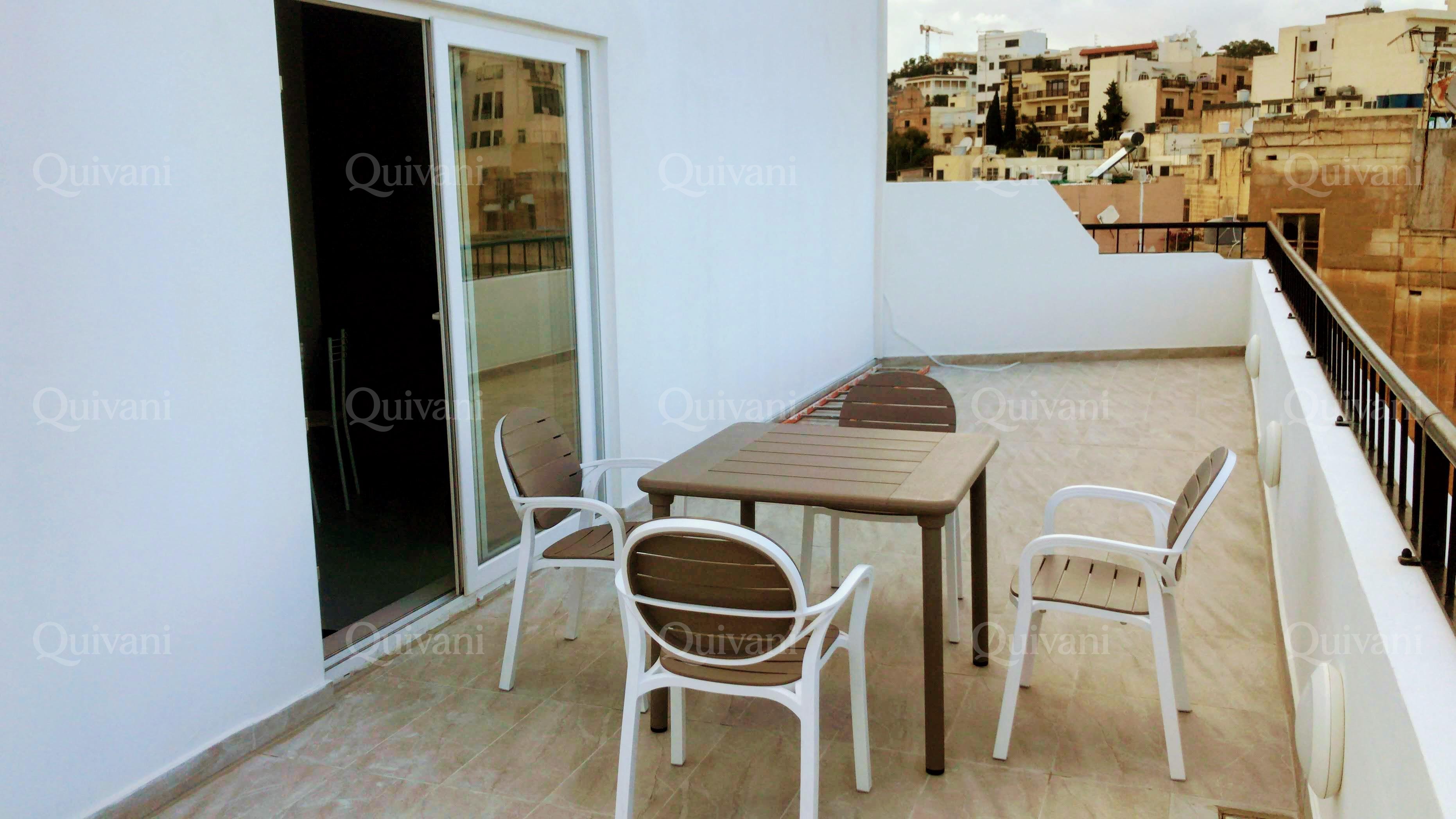 Gzira, Furnished Duplex Penthouse
