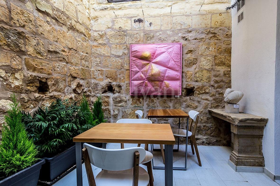 Cospicua, Finished Bed & Breakfast