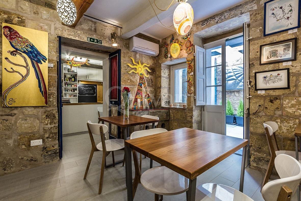 Cospicua, Finished Bed & Breakfast