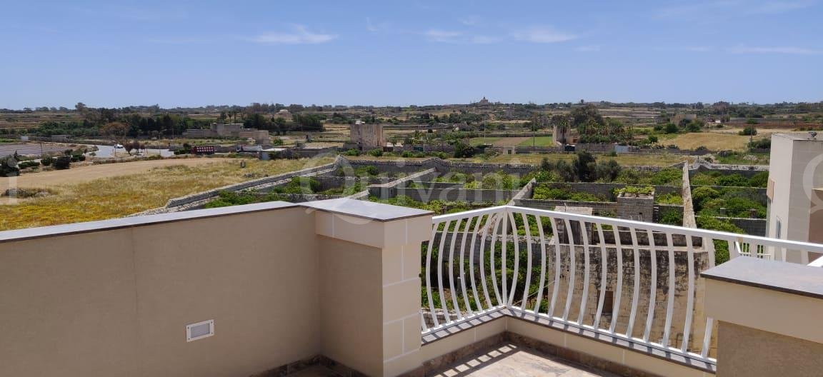 Siggiewi, Furnished Penthouse