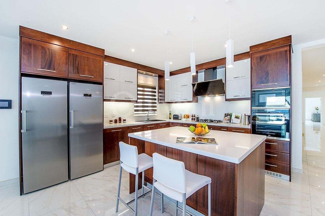 Southridge, Furnished Apartment