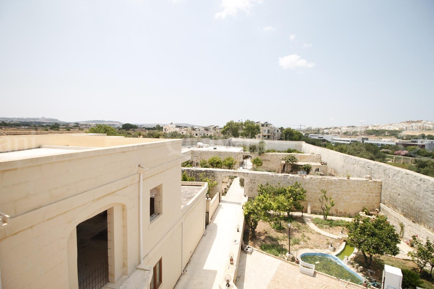 Lija, Furnished House of Character