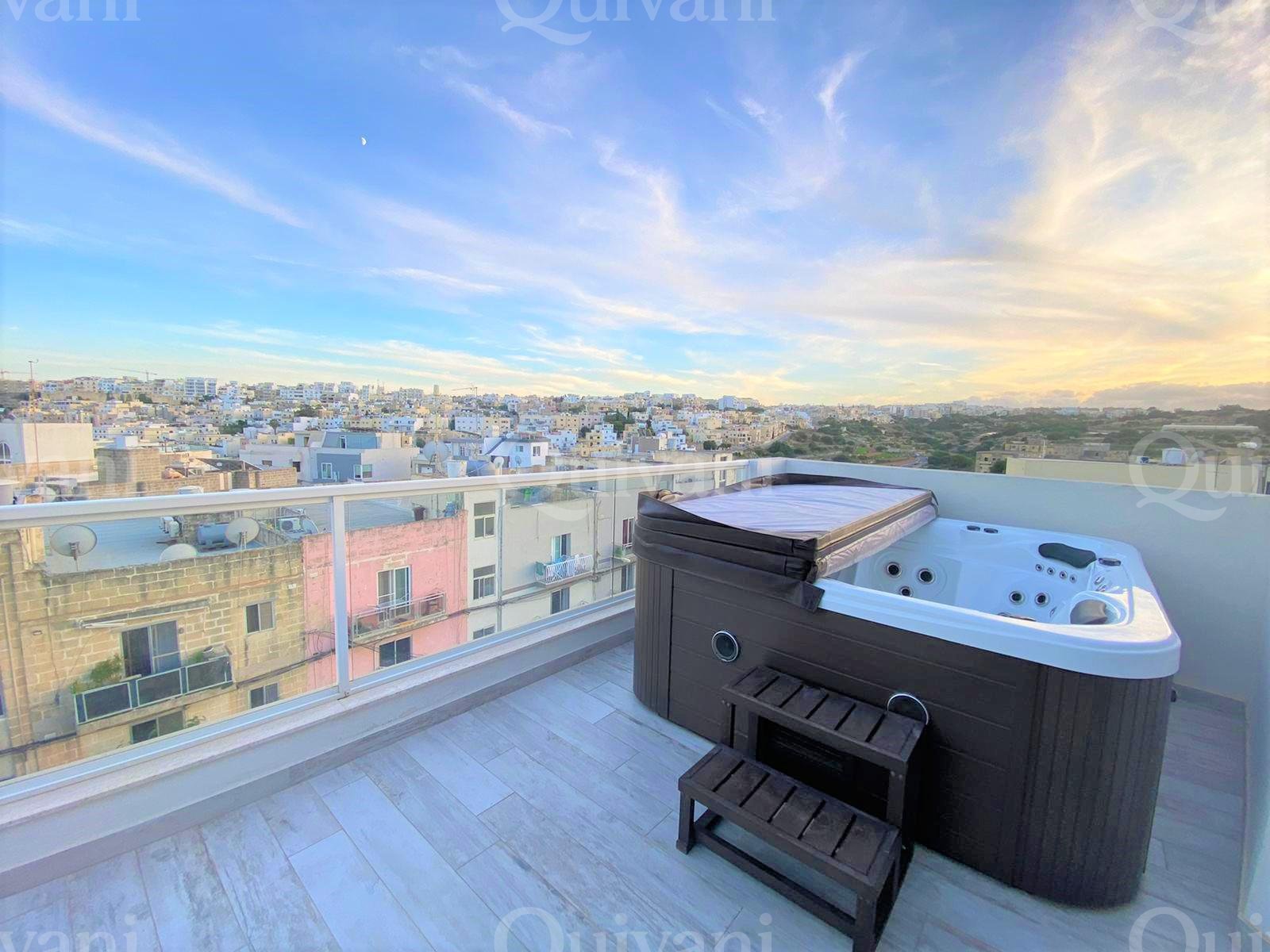 Swieqi, Furnished Penthouse