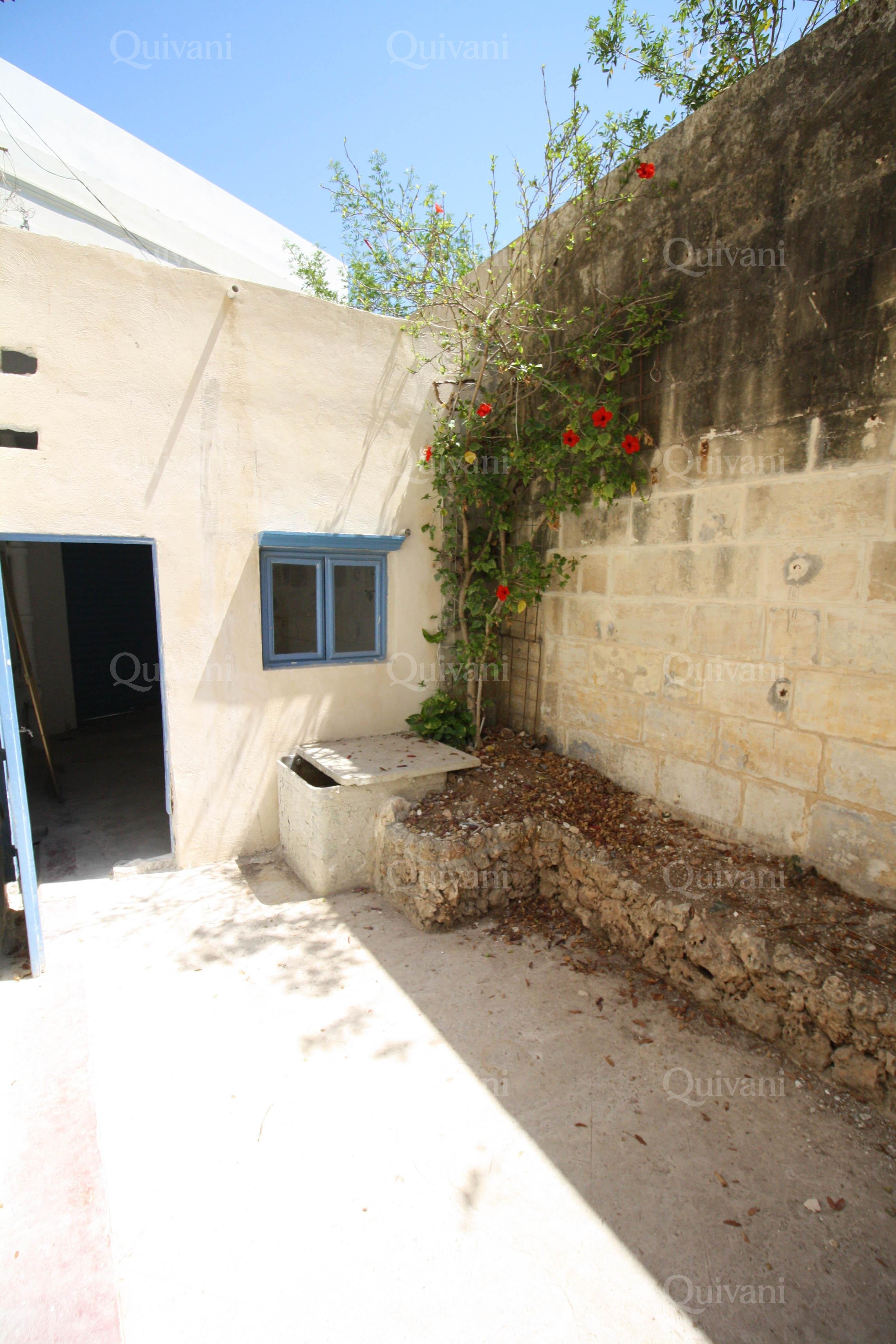 Santa Venera, Semi-Furnished Town House