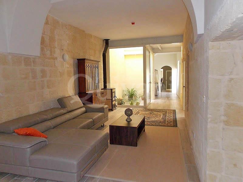 Zebbug, Furnished House of Character
