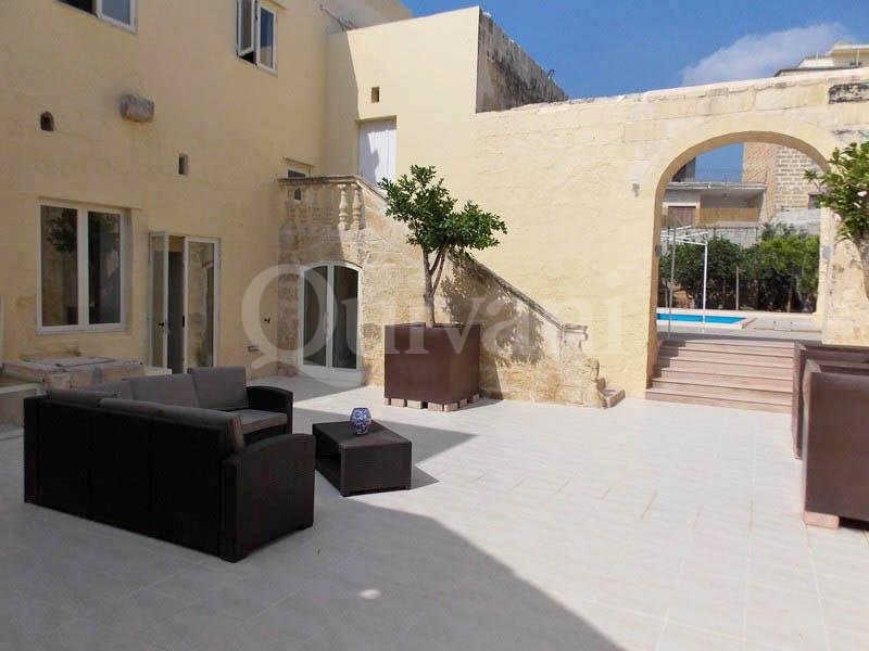 Zebbug, Furnished House of Character