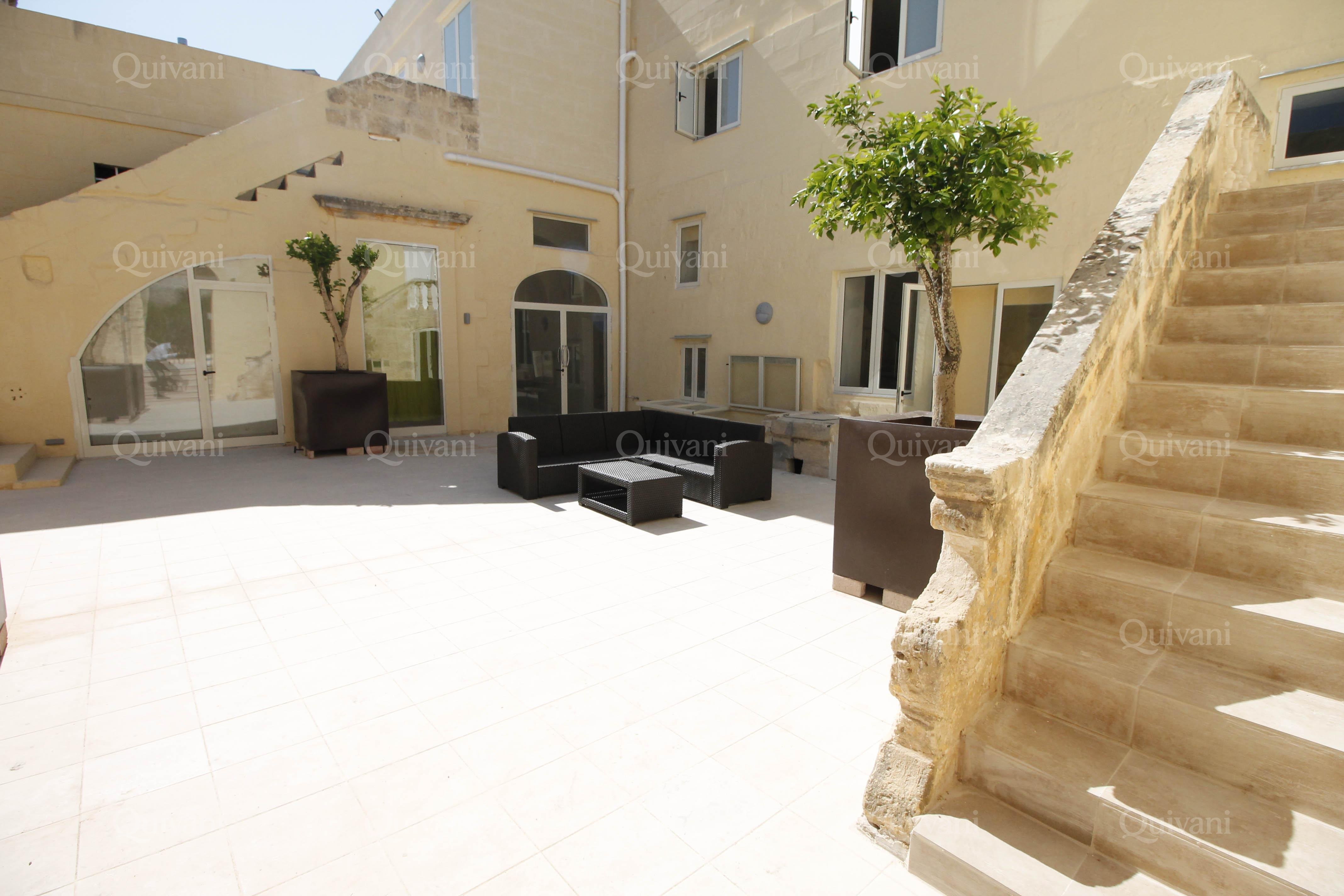 Zebbug, Furnished House of Character