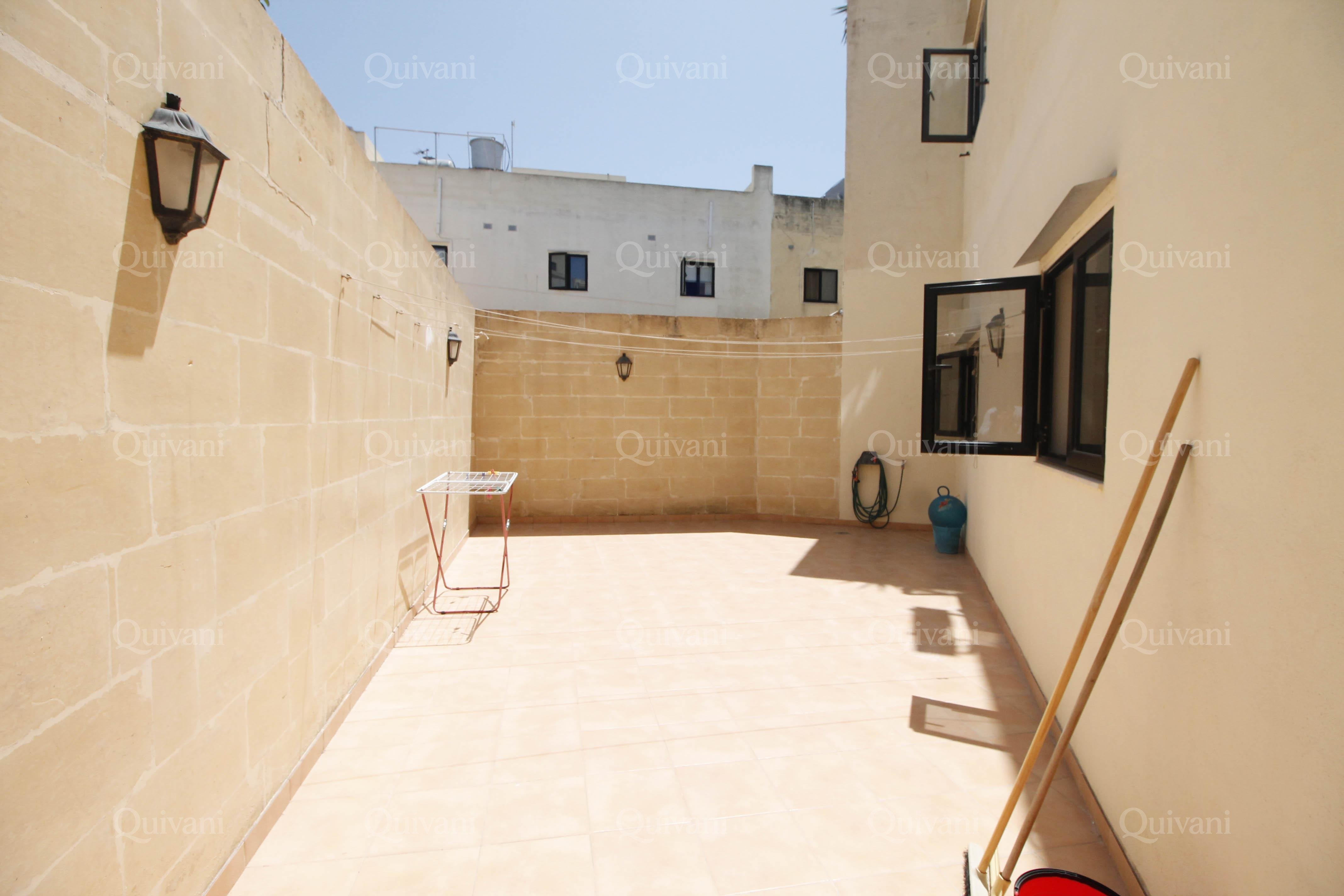 Mosta, Furnished Elevated GF Maisonette