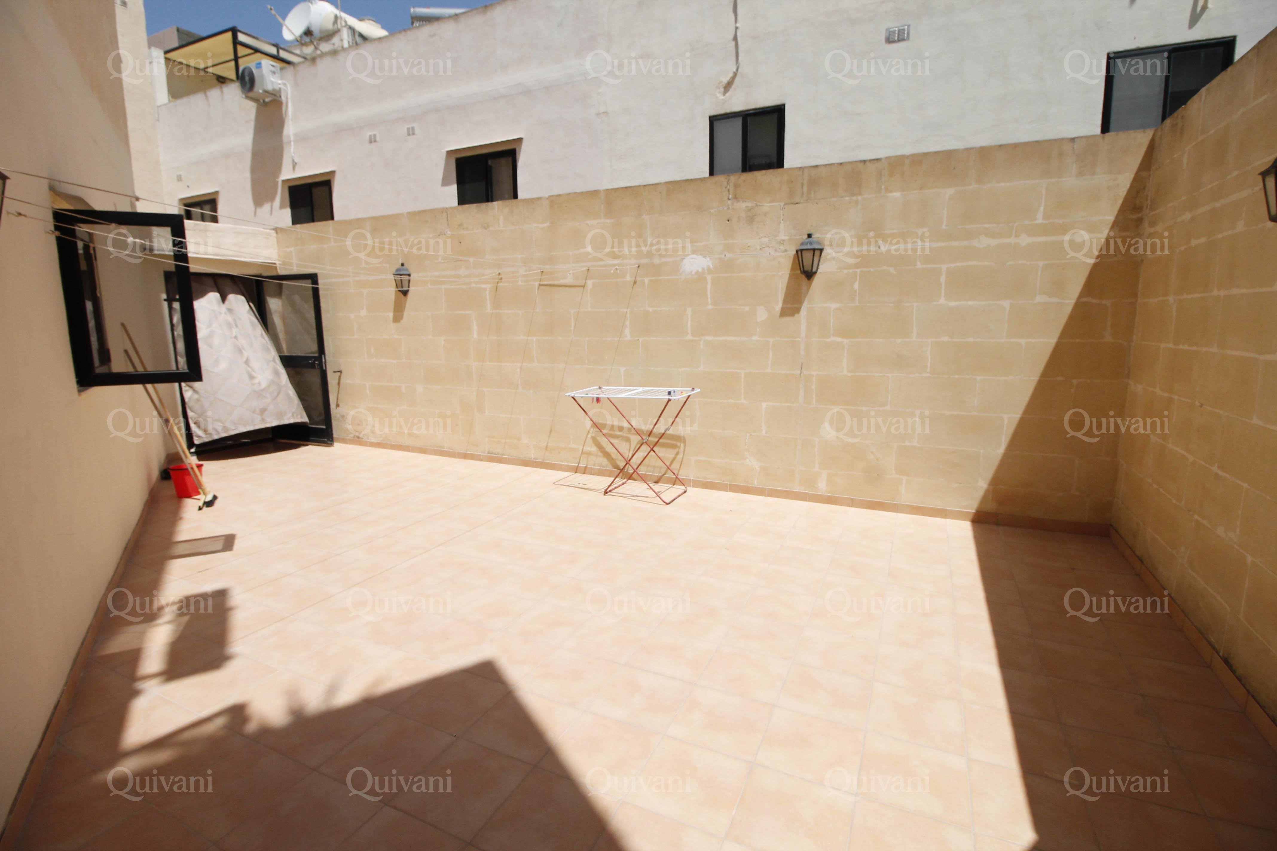 Mosta, Furnished Elevated GF Maisonette