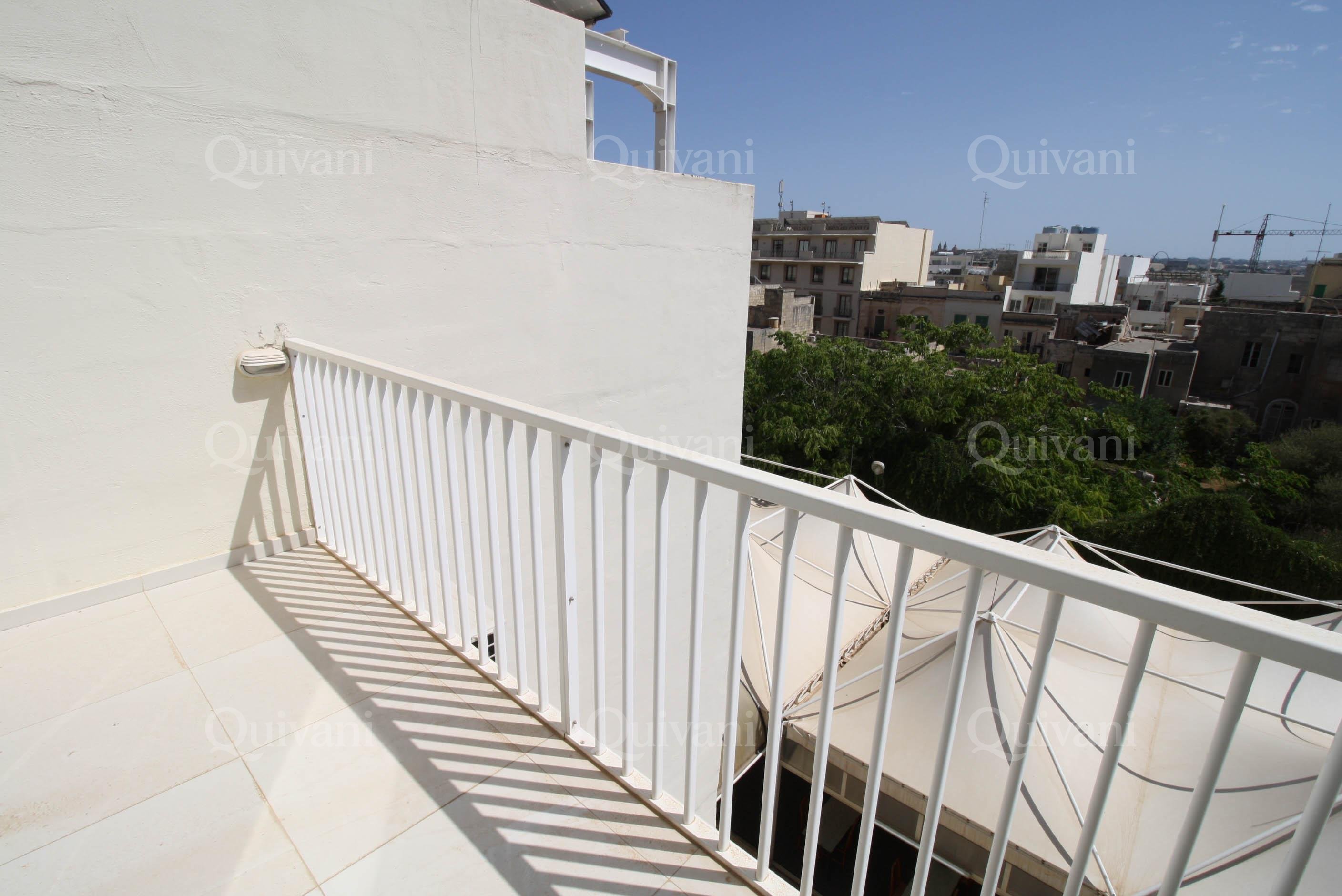 Sliema, Furnished Penthouse