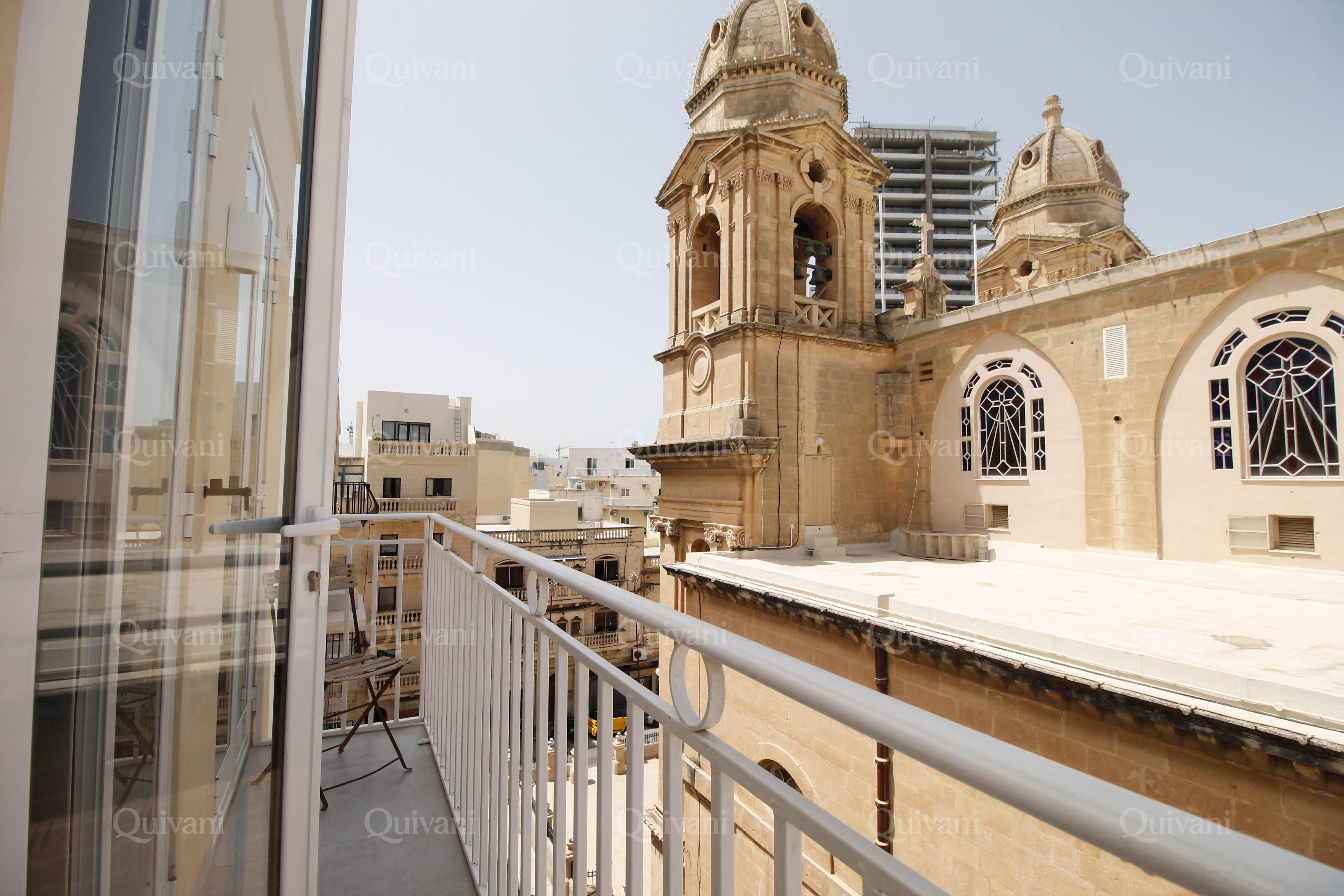 Gzira, Furnished Penthouse