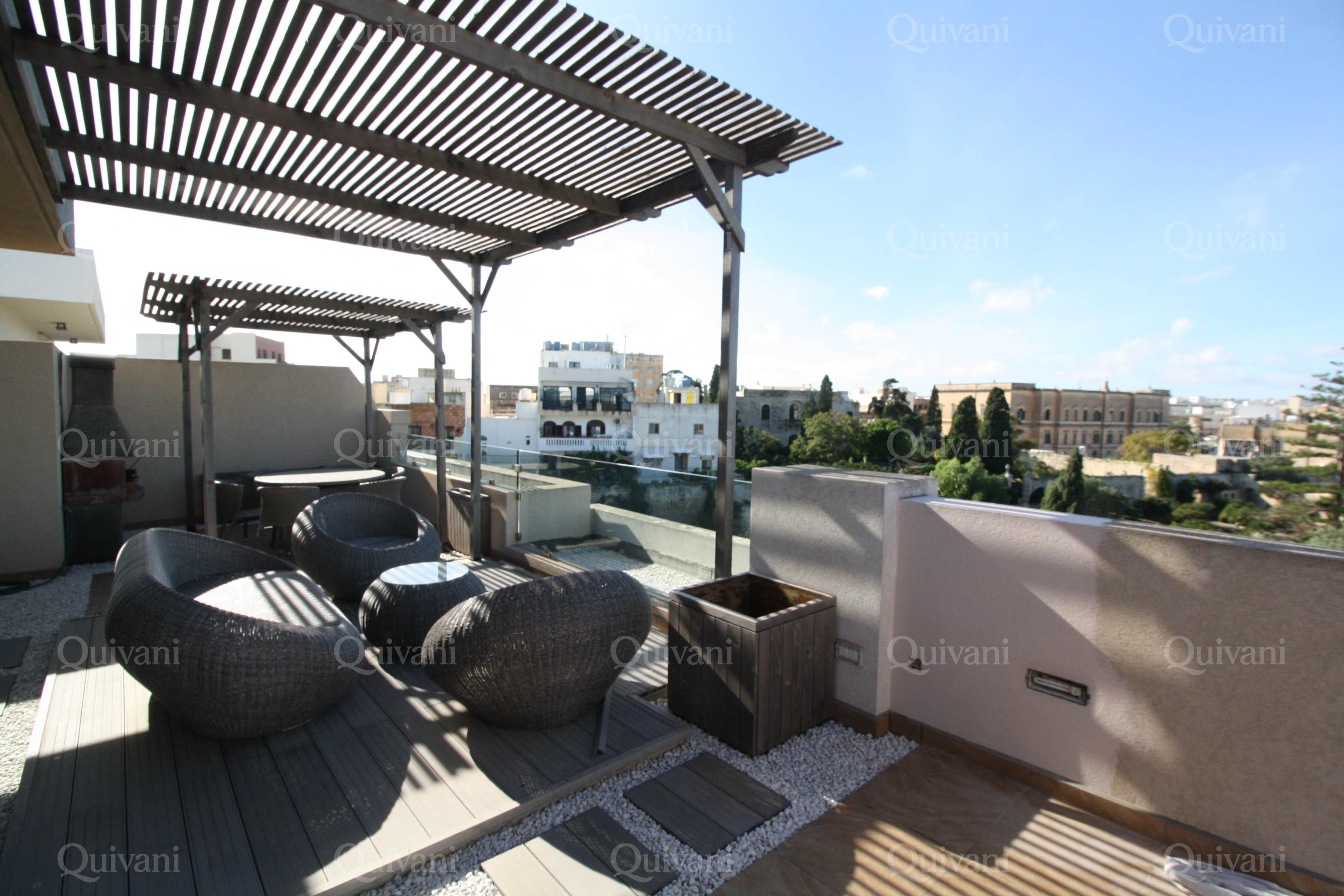 Santa Venera, Furnished Penthouse