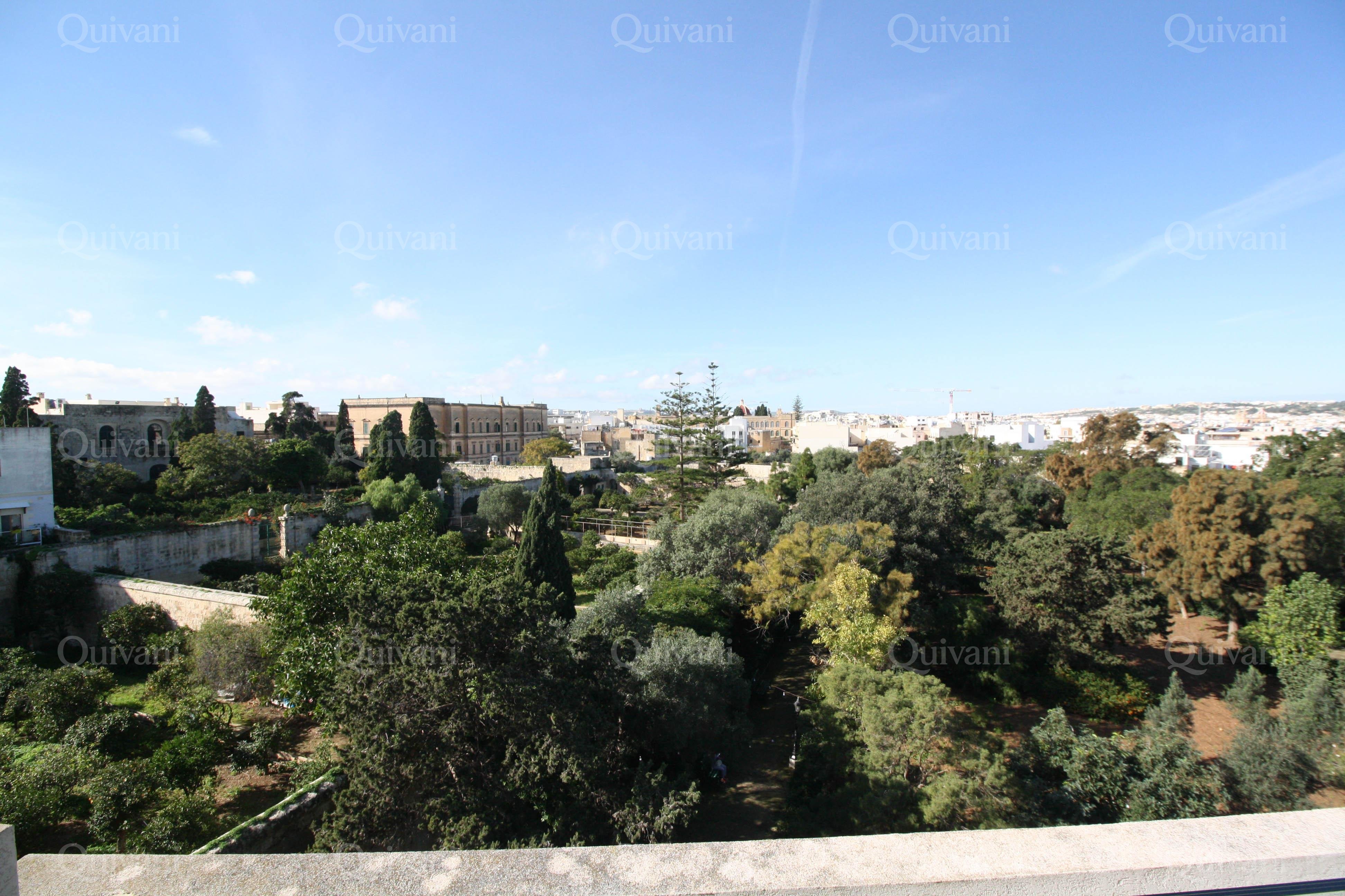 Santa Venera, Furnished Penthouse