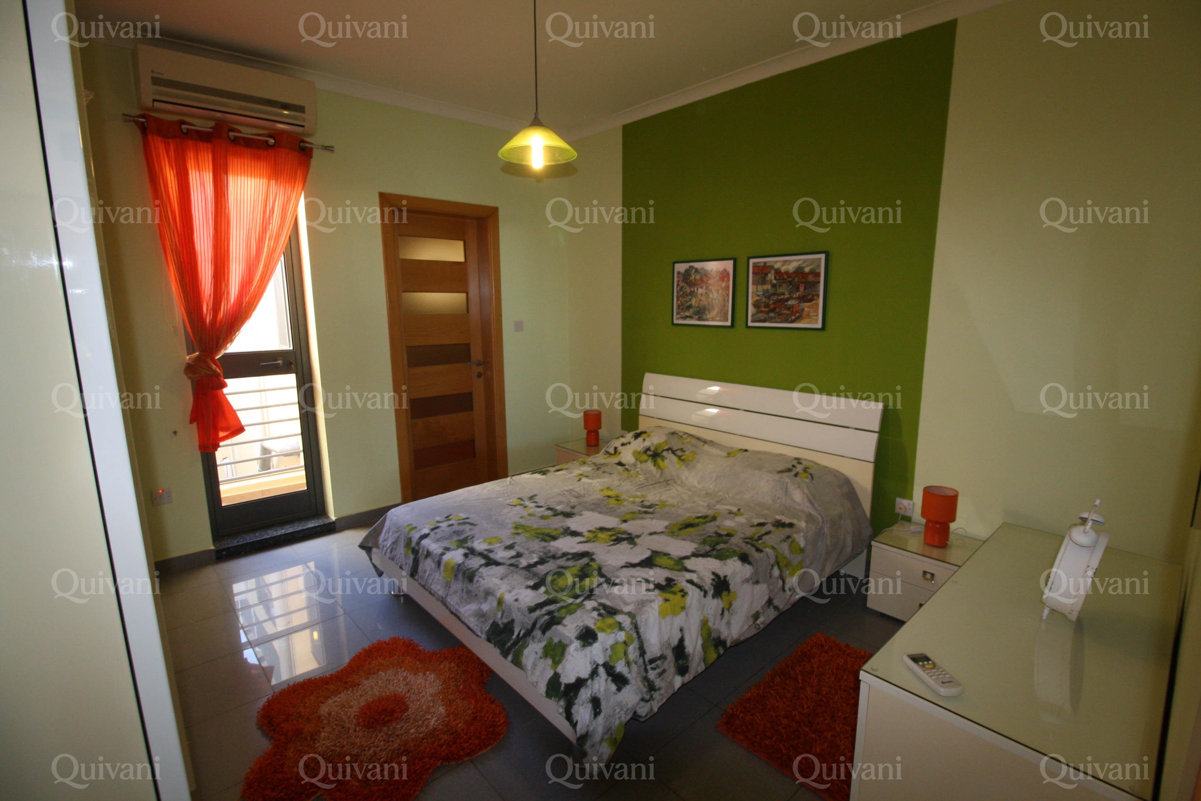 Santa Venera, Furnished Penthouse